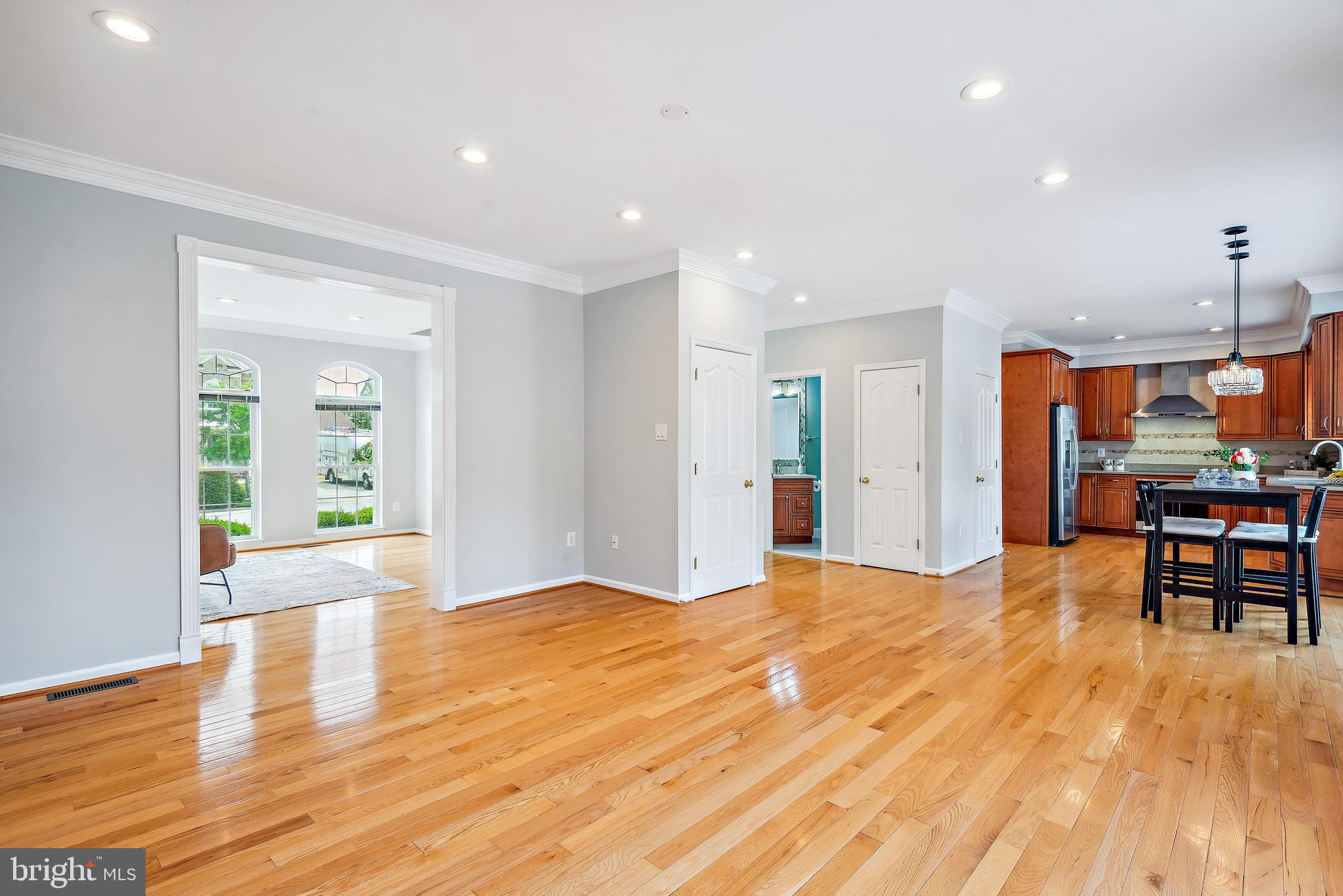 LYNDWOOD MANOR - Residential