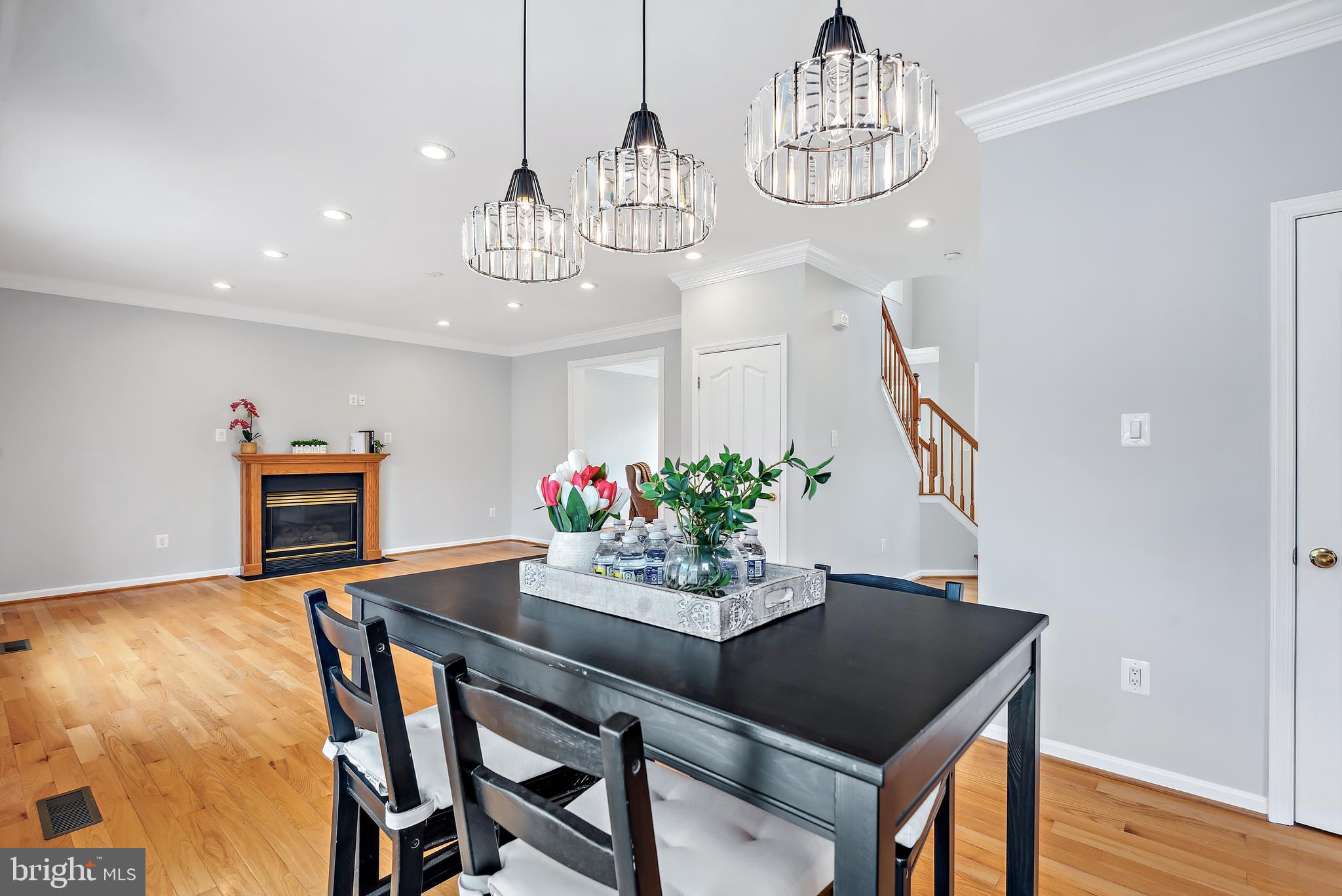 LYNDWOOD MANOR - Residential