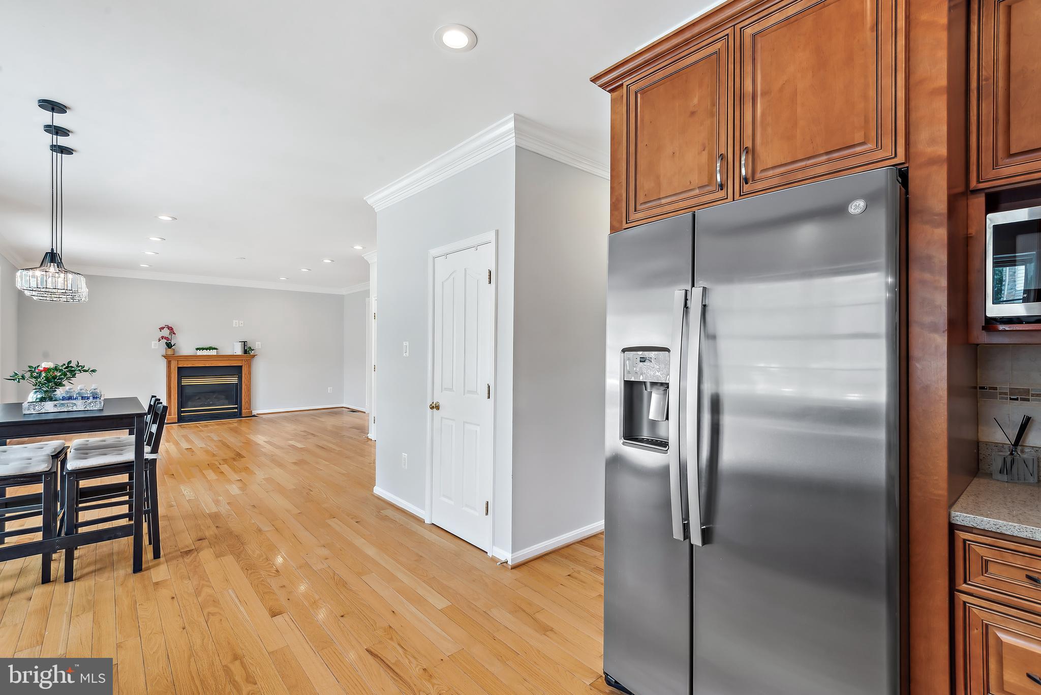 LYNDWOOD MANOR - Residential