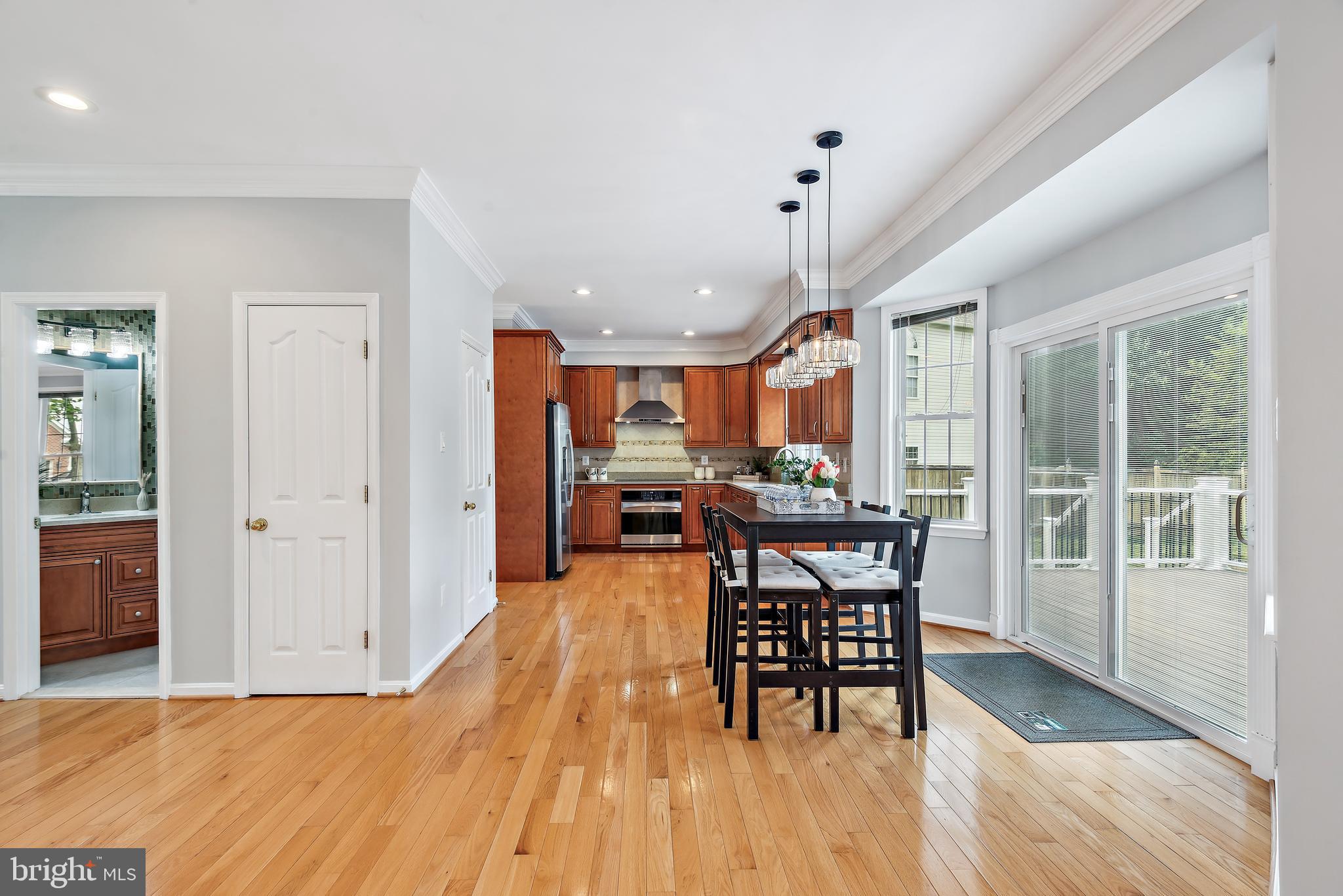 LYNDWOOD MANOR - Residential