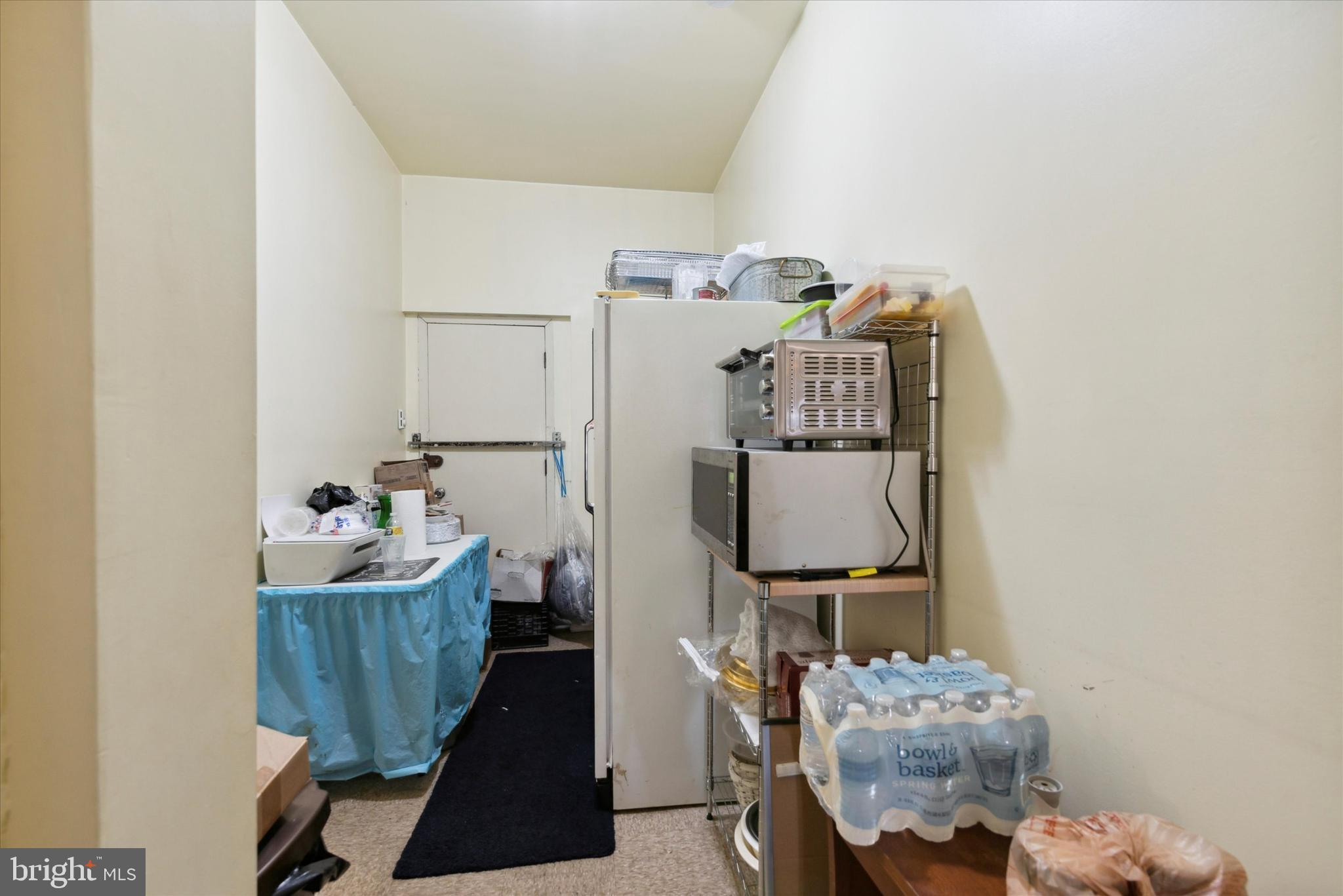 OAK LANE - Commercial Sale