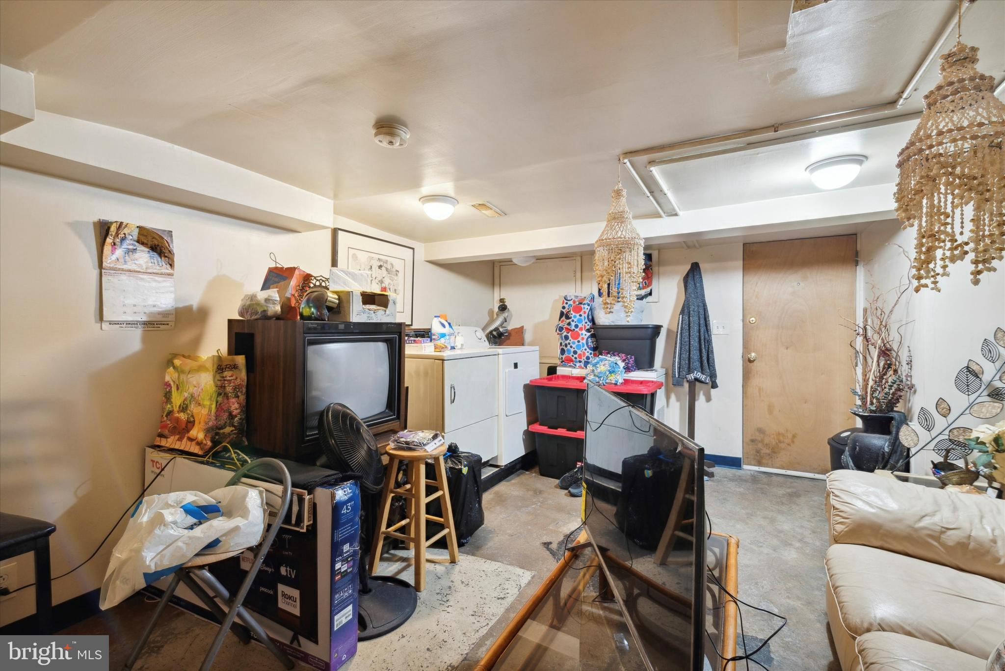 OAK LANE - Commercial Sale