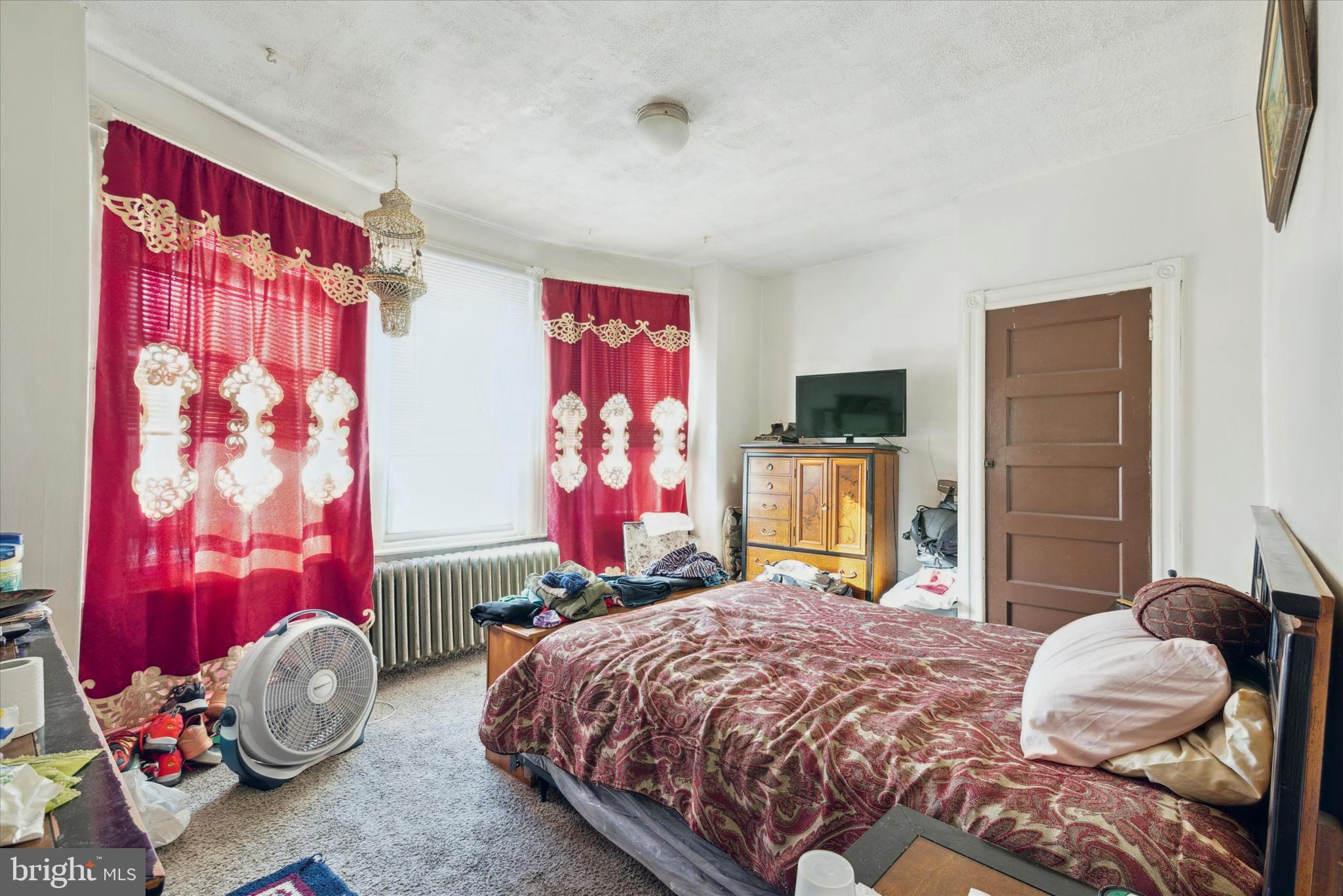 OAK LANE - Commercial Sale