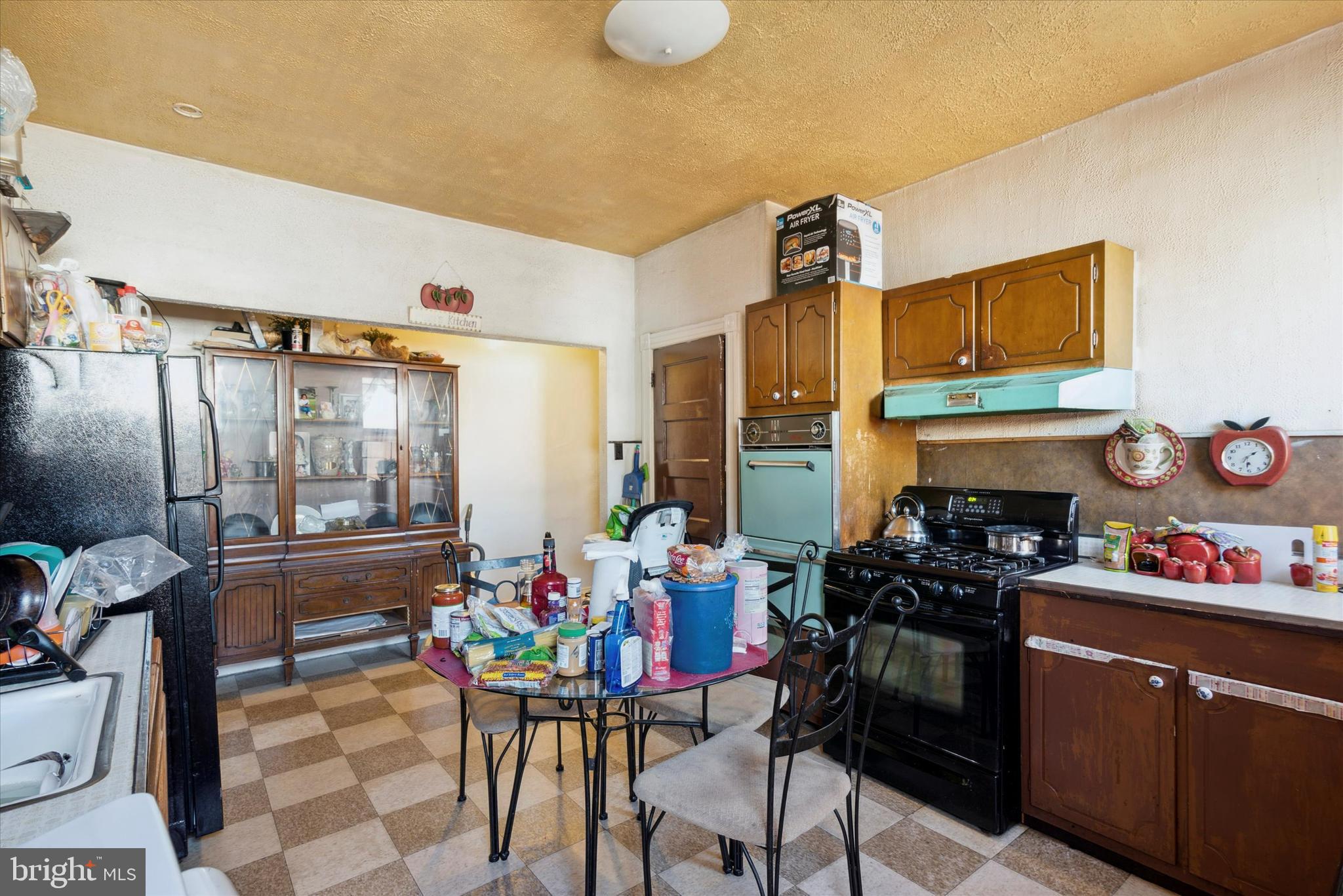 OAK LANE - Commercial Sale