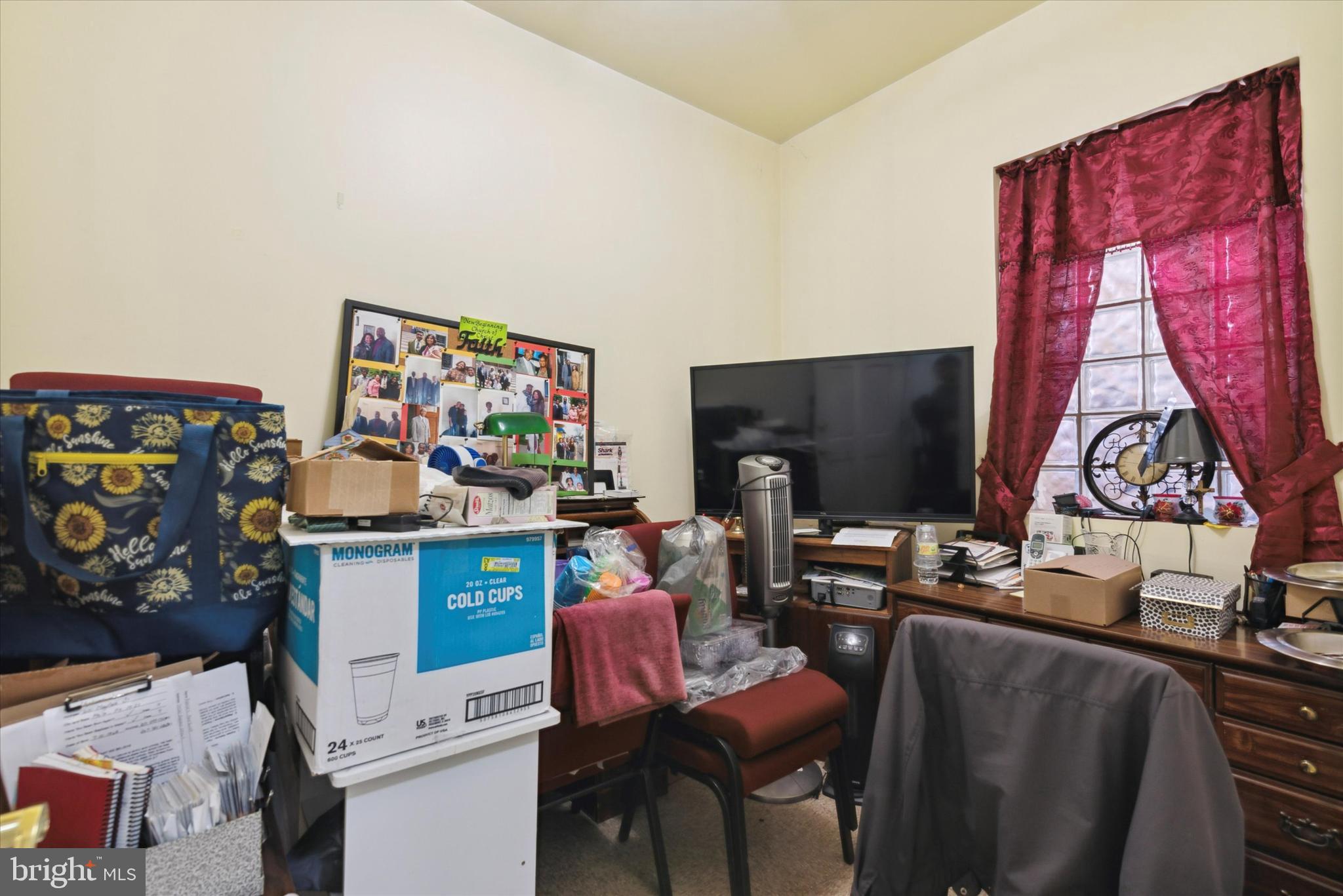 OAK LANE - Commercial Sale