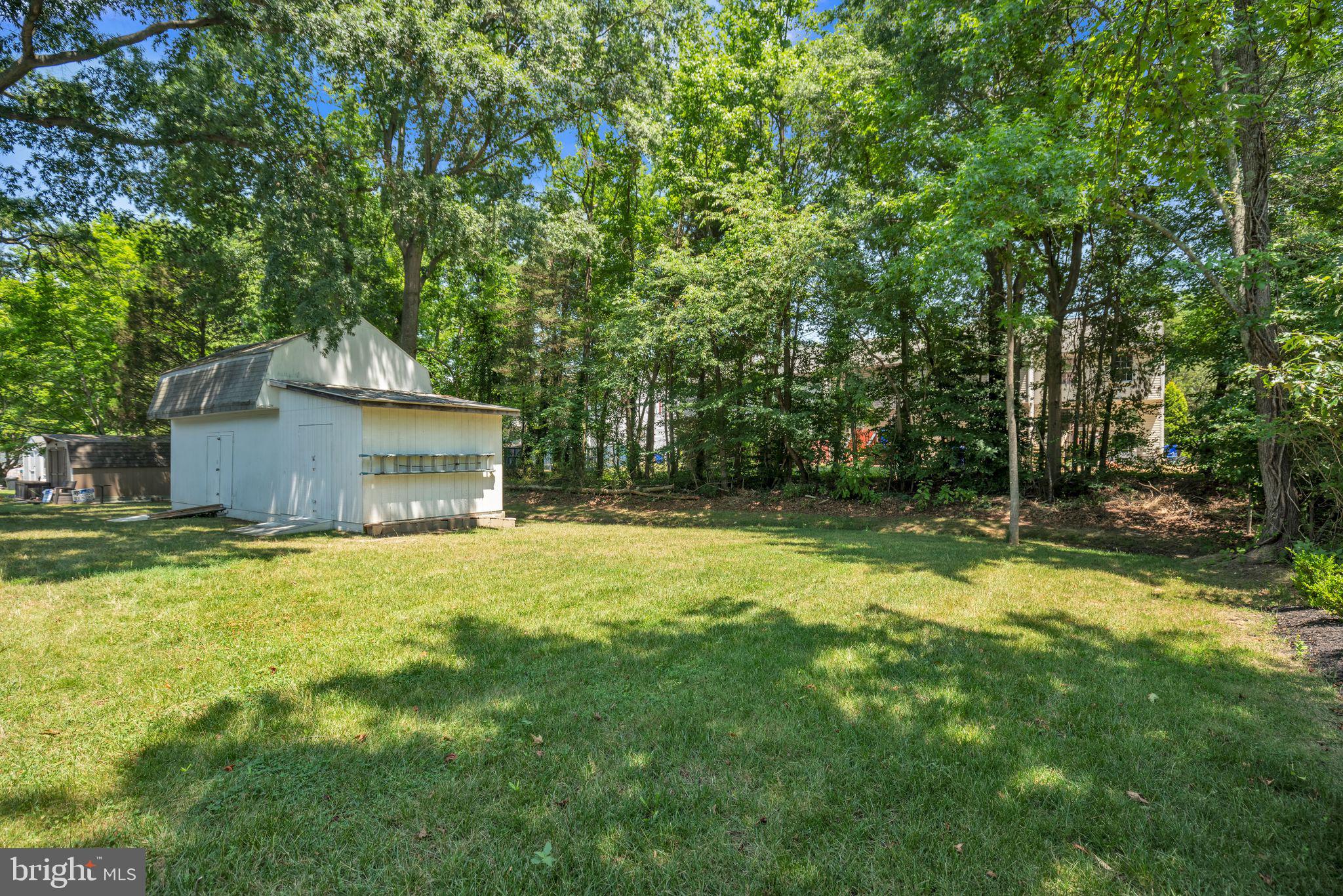 SOUTH HAMPTON VILLAGE - Residential