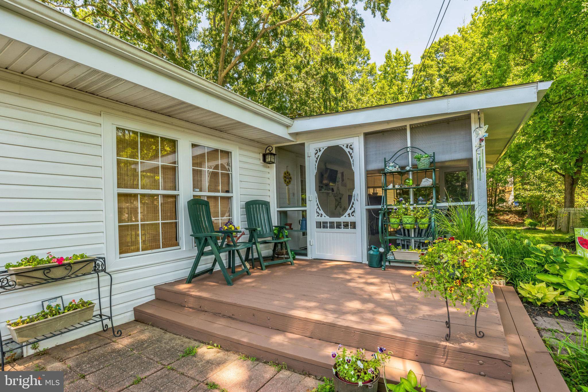 SOUTH HAMPTON VILLAGE - Residential