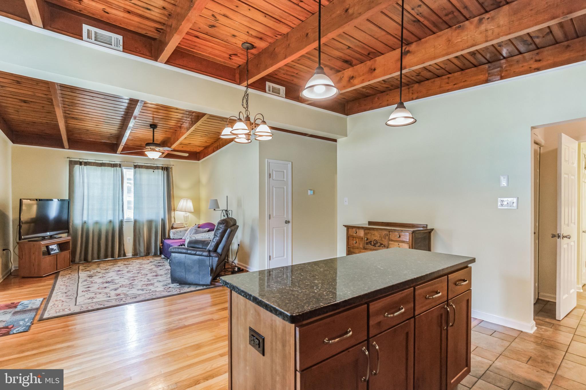 SOUTH HAMPTON VILLAGE - Residential