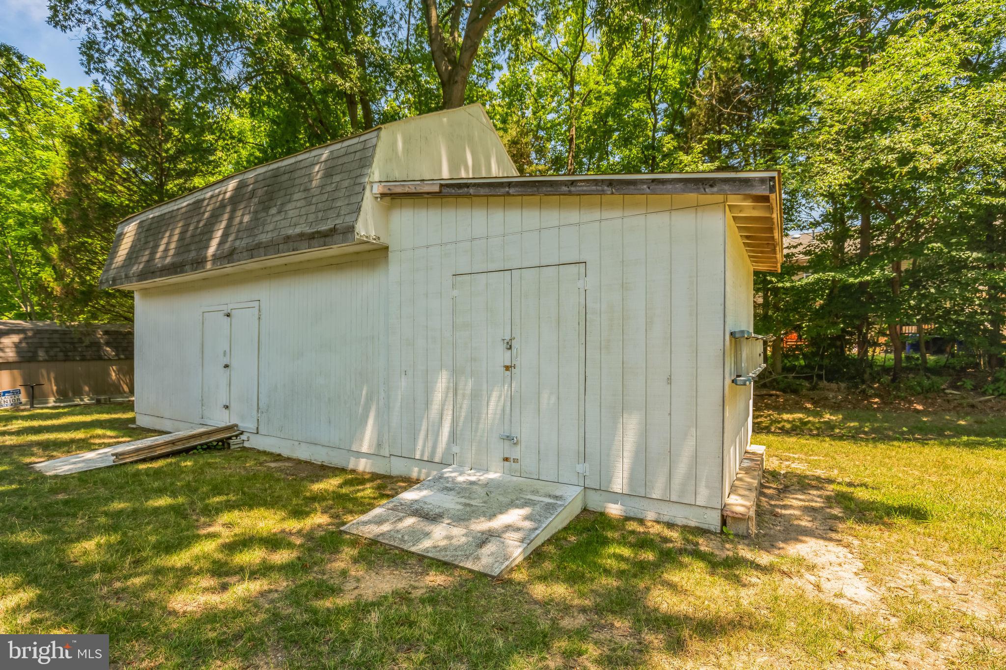 SOUTH HAMPTON VILLAGE - Residential