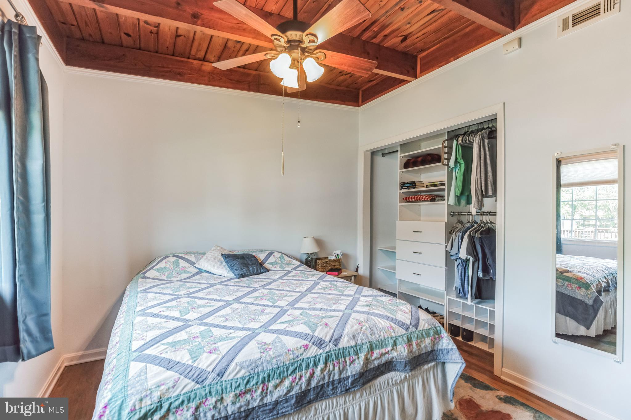 SOUTH HAMPTON VILLAGE - Residential