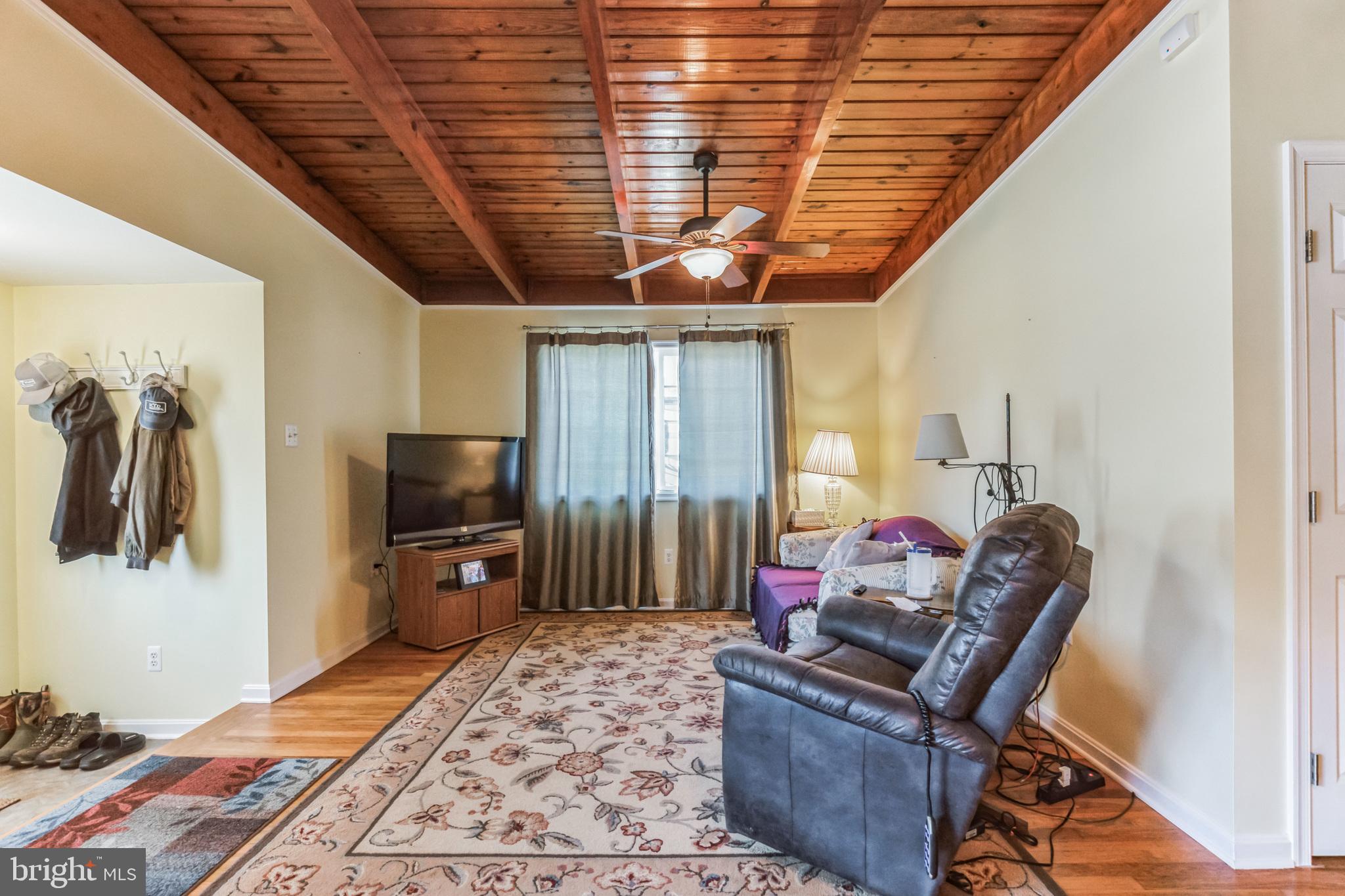 SOUTH HAMPTON VILLAGE - Residential