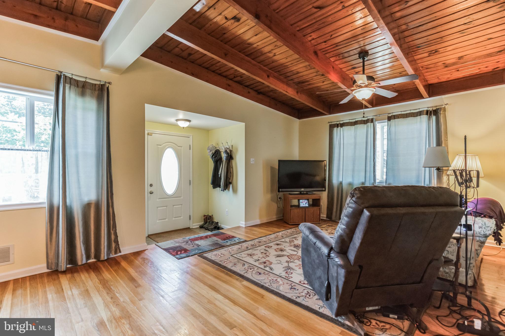 SOUTH HAMPTON VILLAGE - Residential