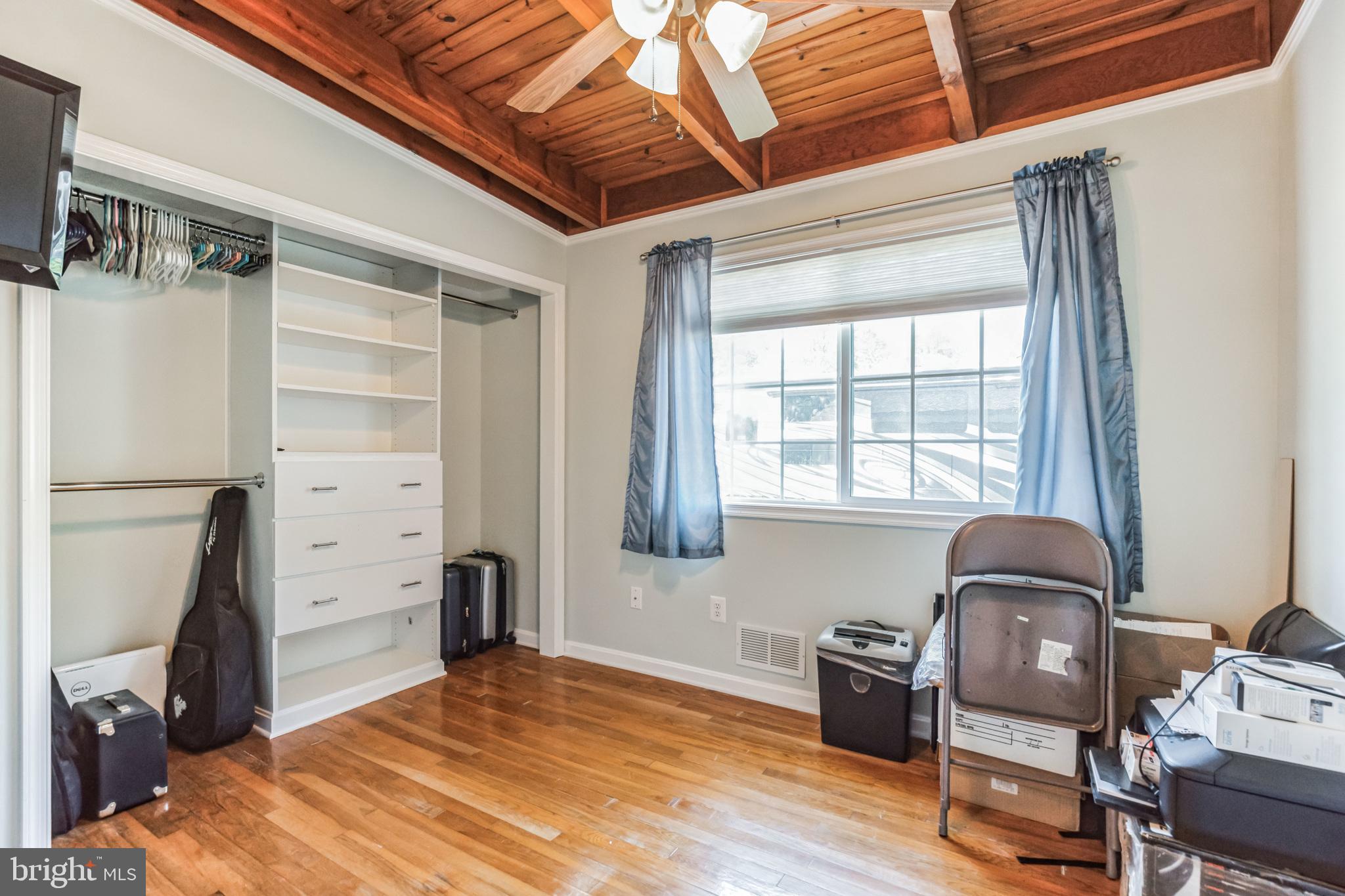 SOUTH HAMPTON VILLAGE - Residential