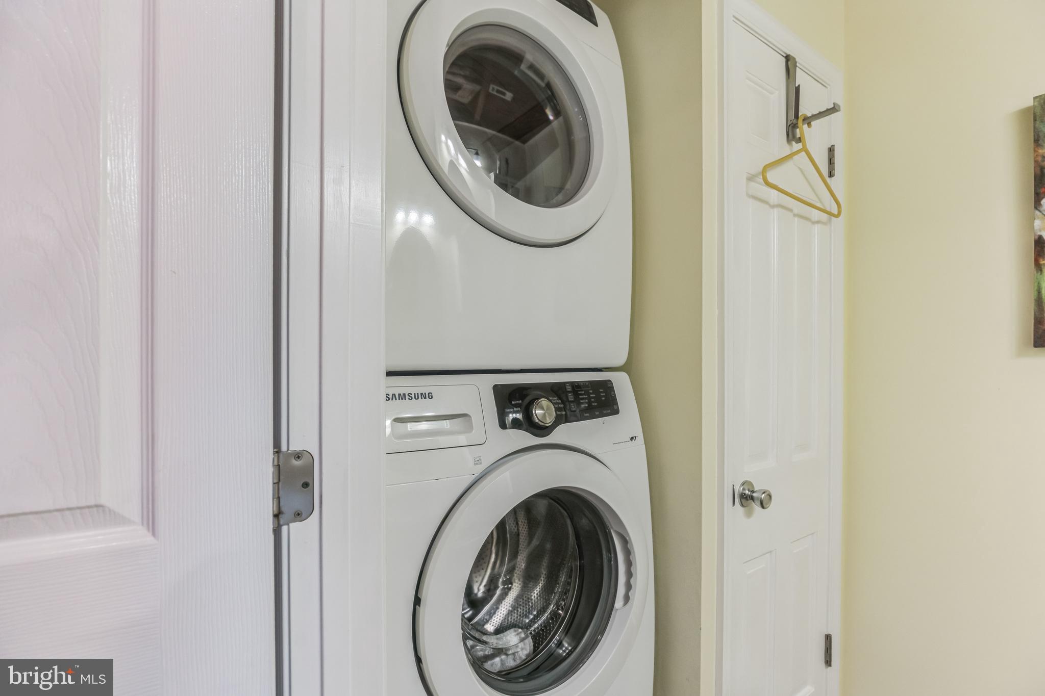 SOUTH HAMPTON VILLAGE - Residential