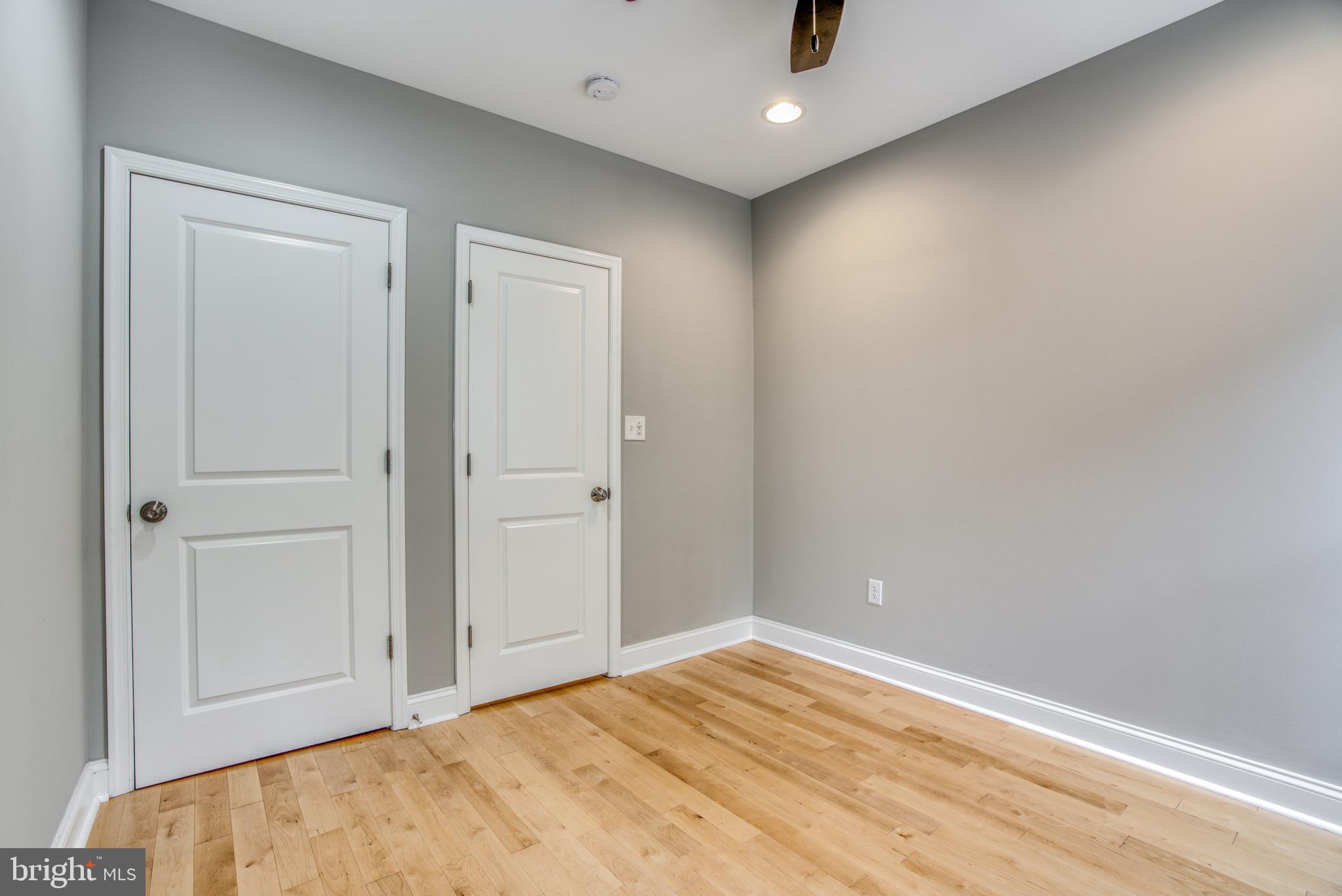 LOCUST POINT - Residential