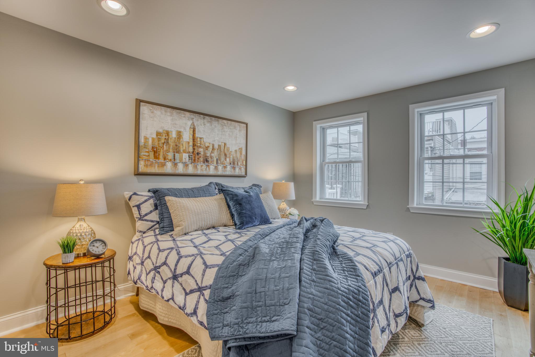 LOCUST POINT - Residential