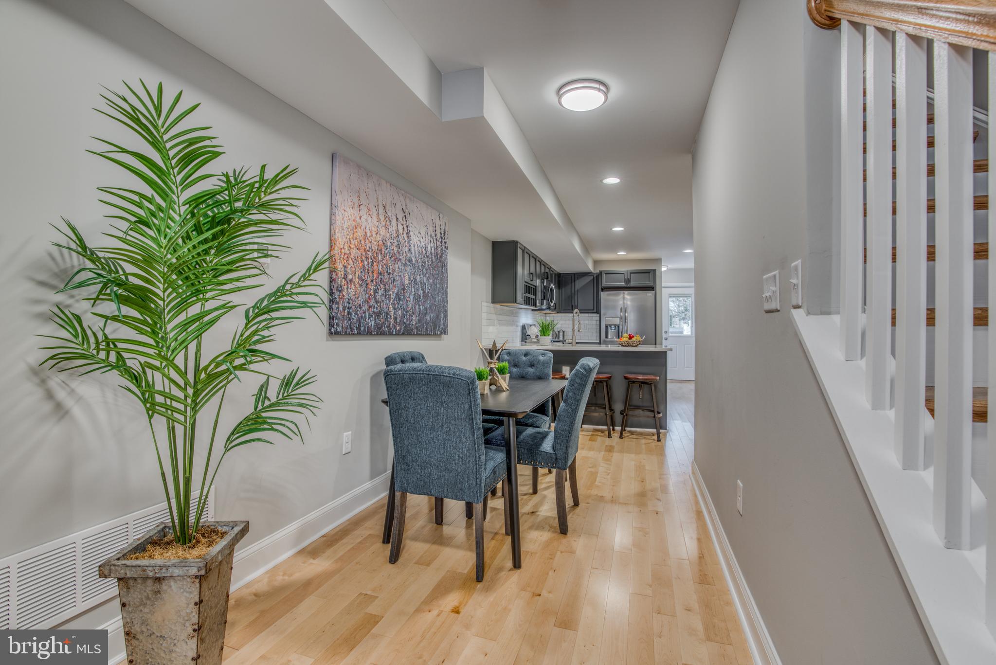 LOCUST POINT - Residential