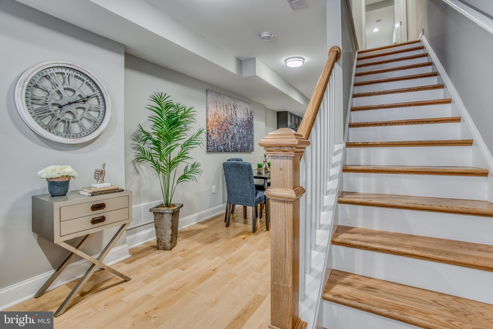 LOCUST POINT - Residential