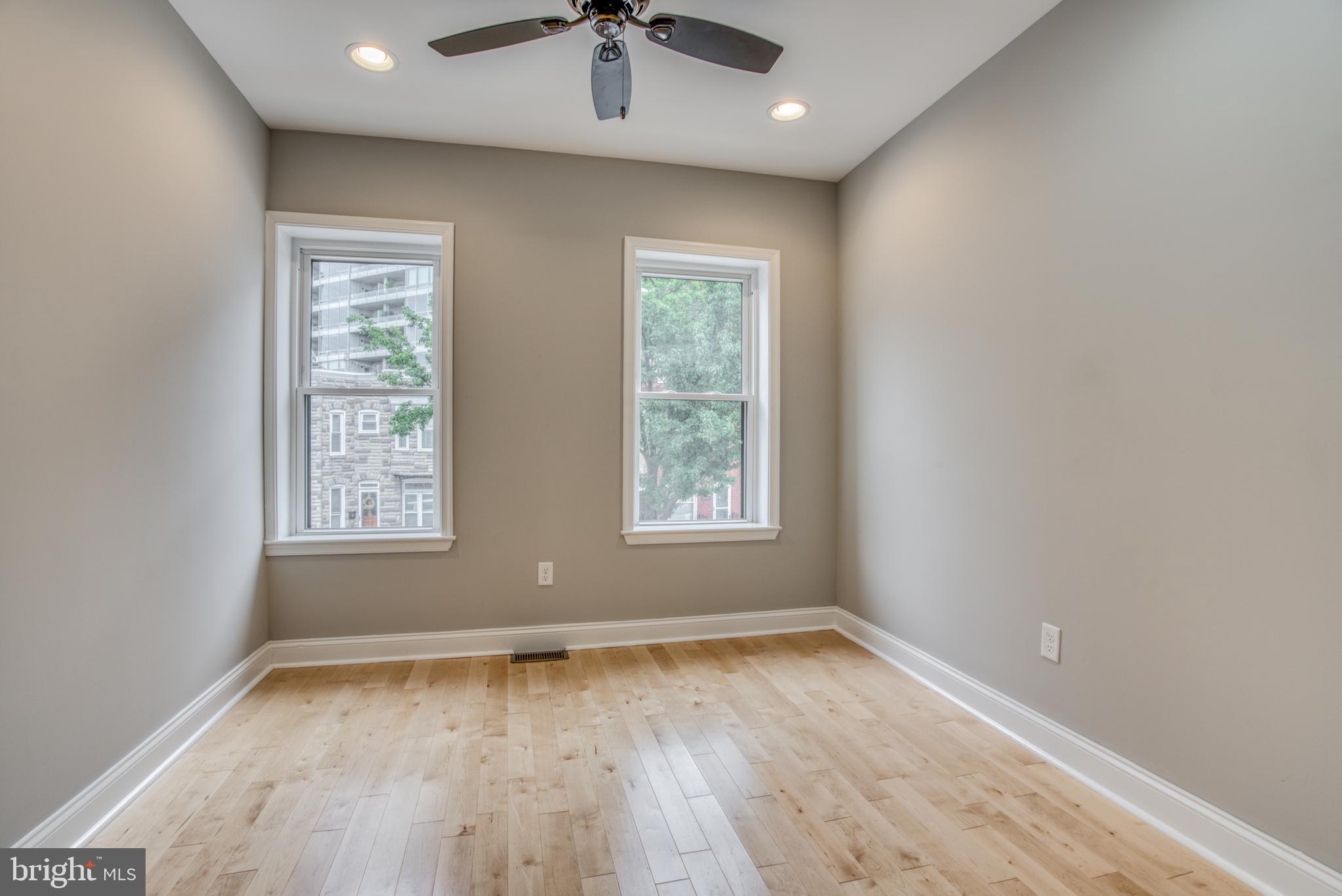 LOCUST POINT - Residential