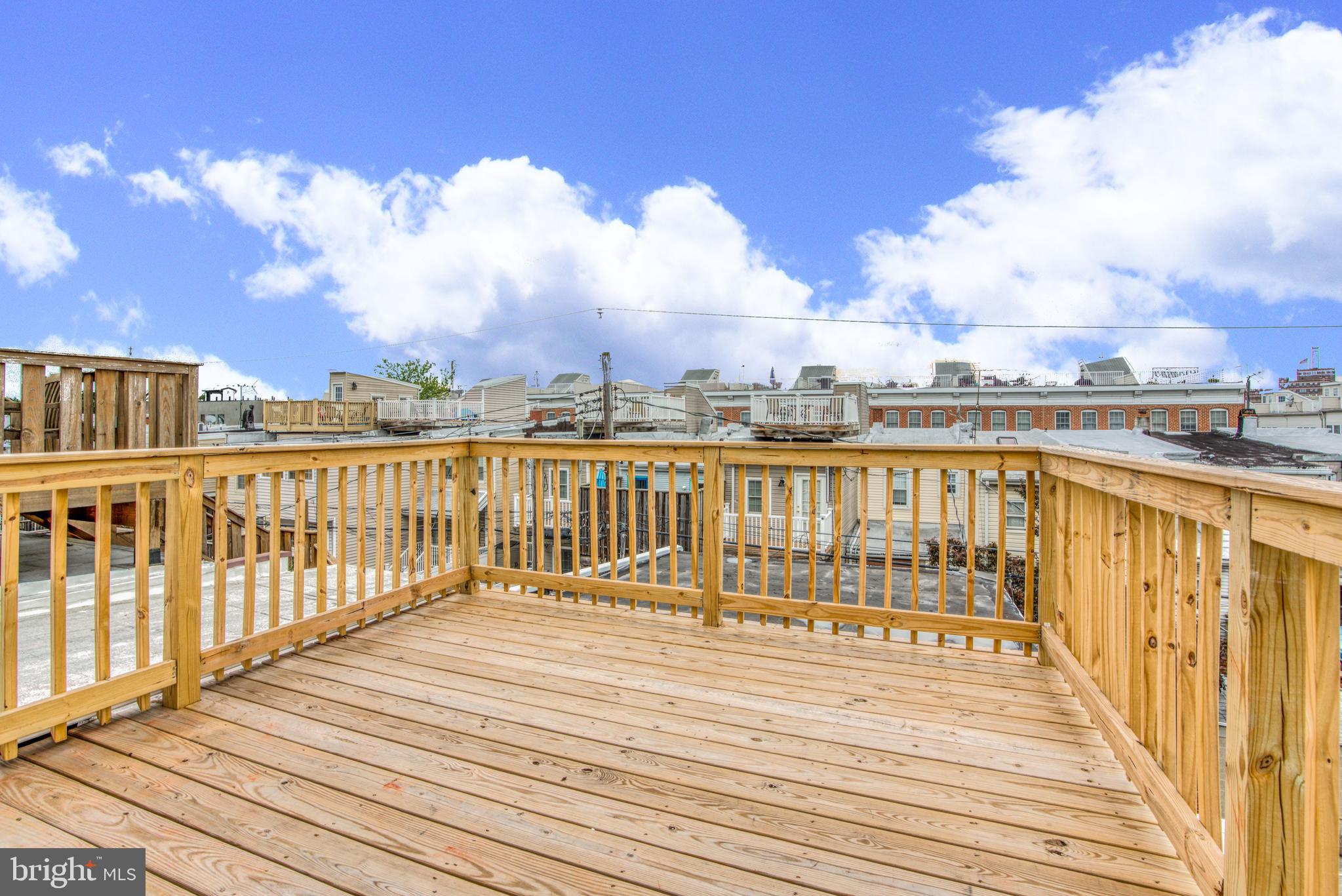 LOCUST POINT - Residential