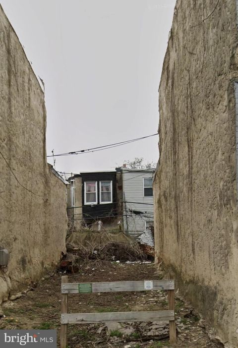 2411 N NEWKIRK STREET PHILADELPHIA PA 19132