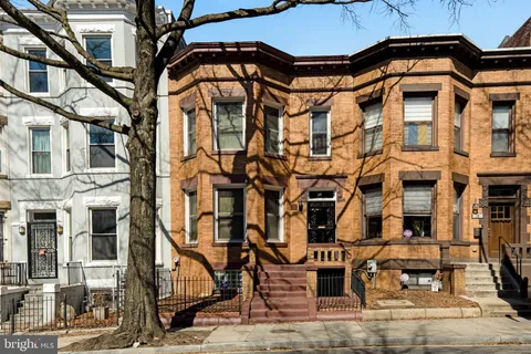 MLS: DCDC2174010