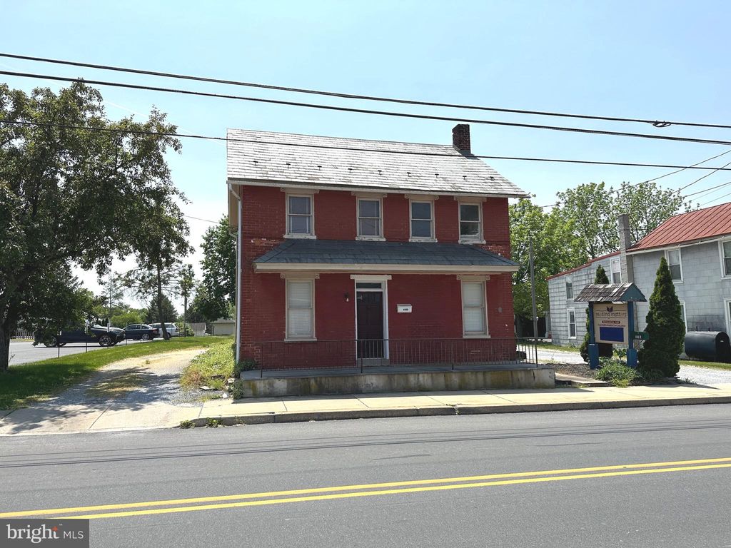 Photo of 806 MAIN ST, AKRON, PA 17501 (MLS # PALA2036102)