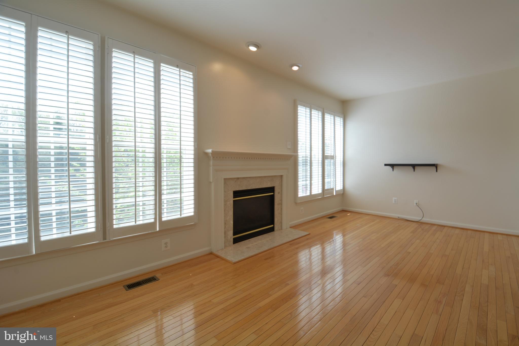 CAMERON STATION - Residential Lease