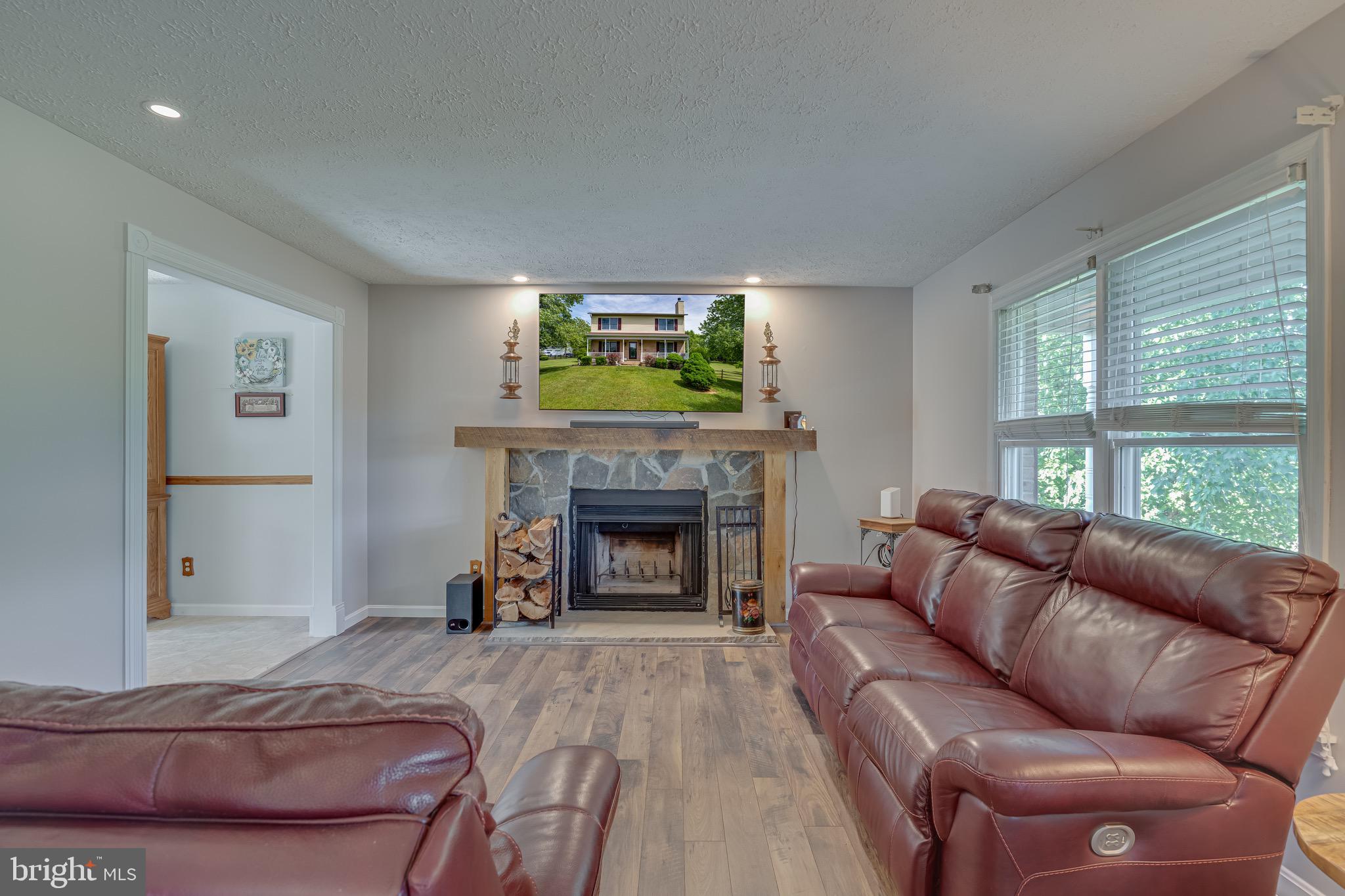 MEADOWLANDS - Residential