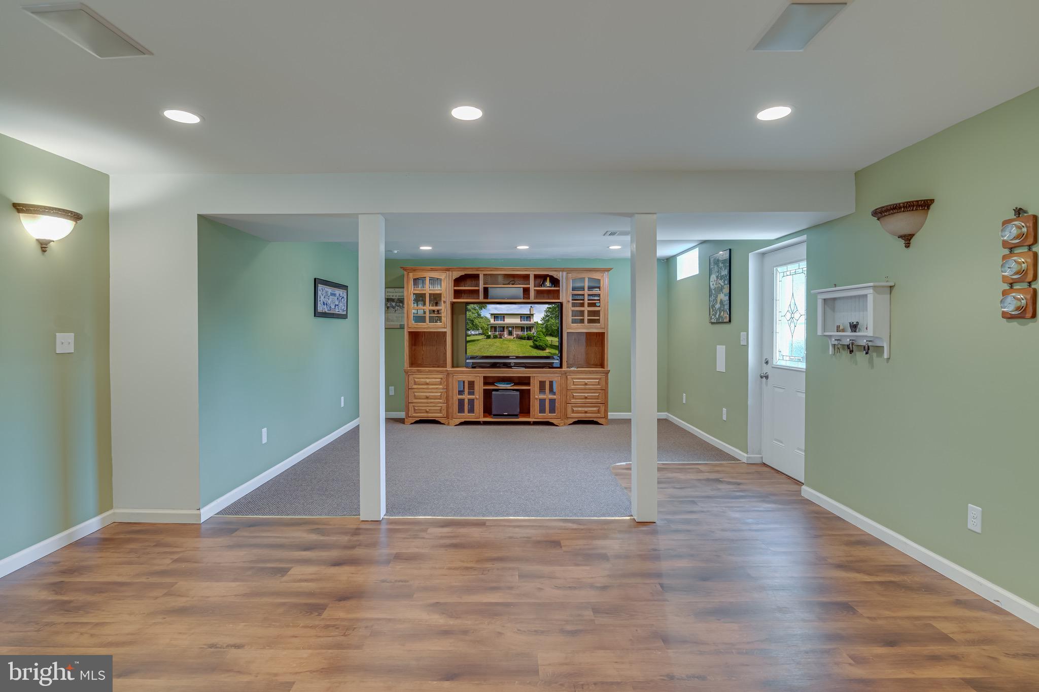 MEADOWLANDS - Residential