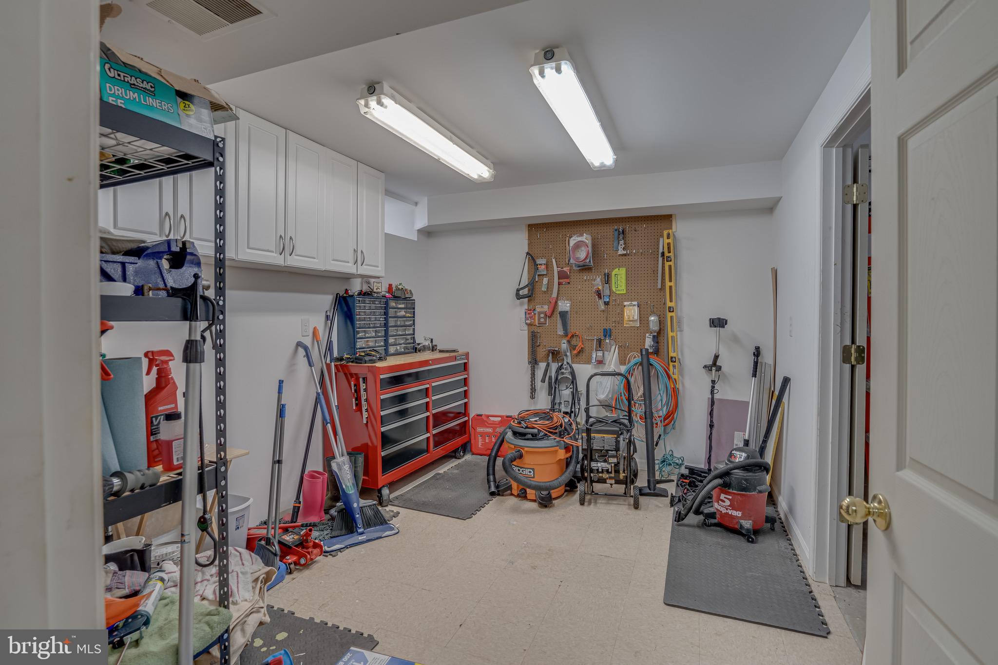 MEADOWLANDS - Residential