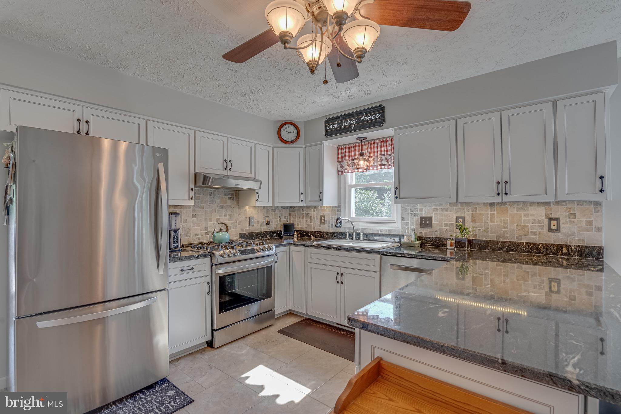 MEADOWLANDS - Residential