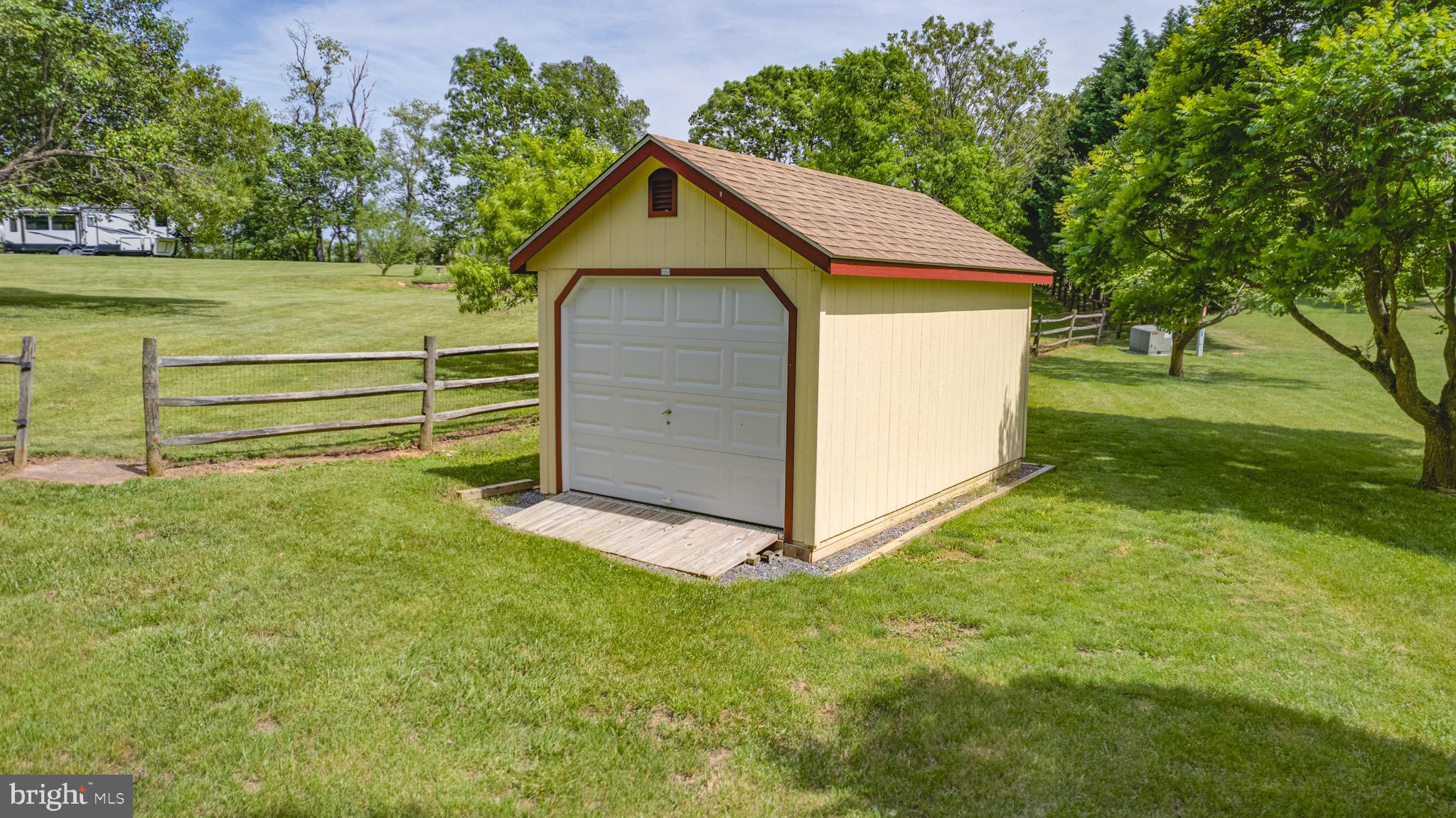 MEADOWLANDS - Residential