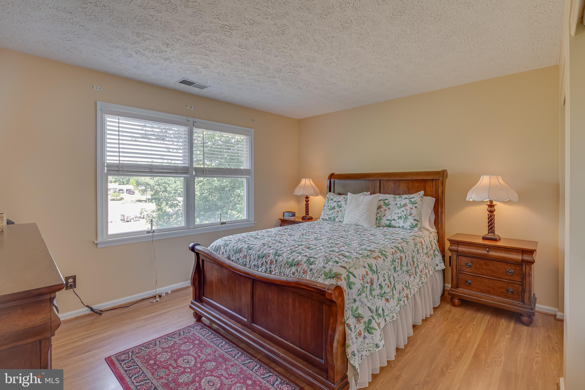 MEADOWLANDS - Residential