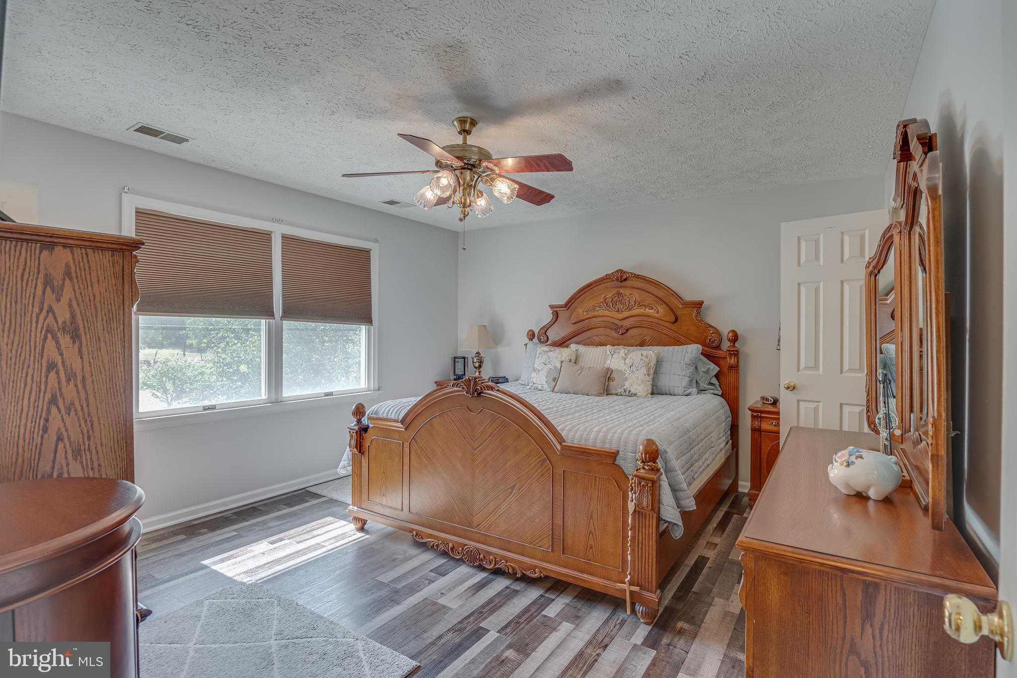 MEADOWLANDS - Residential