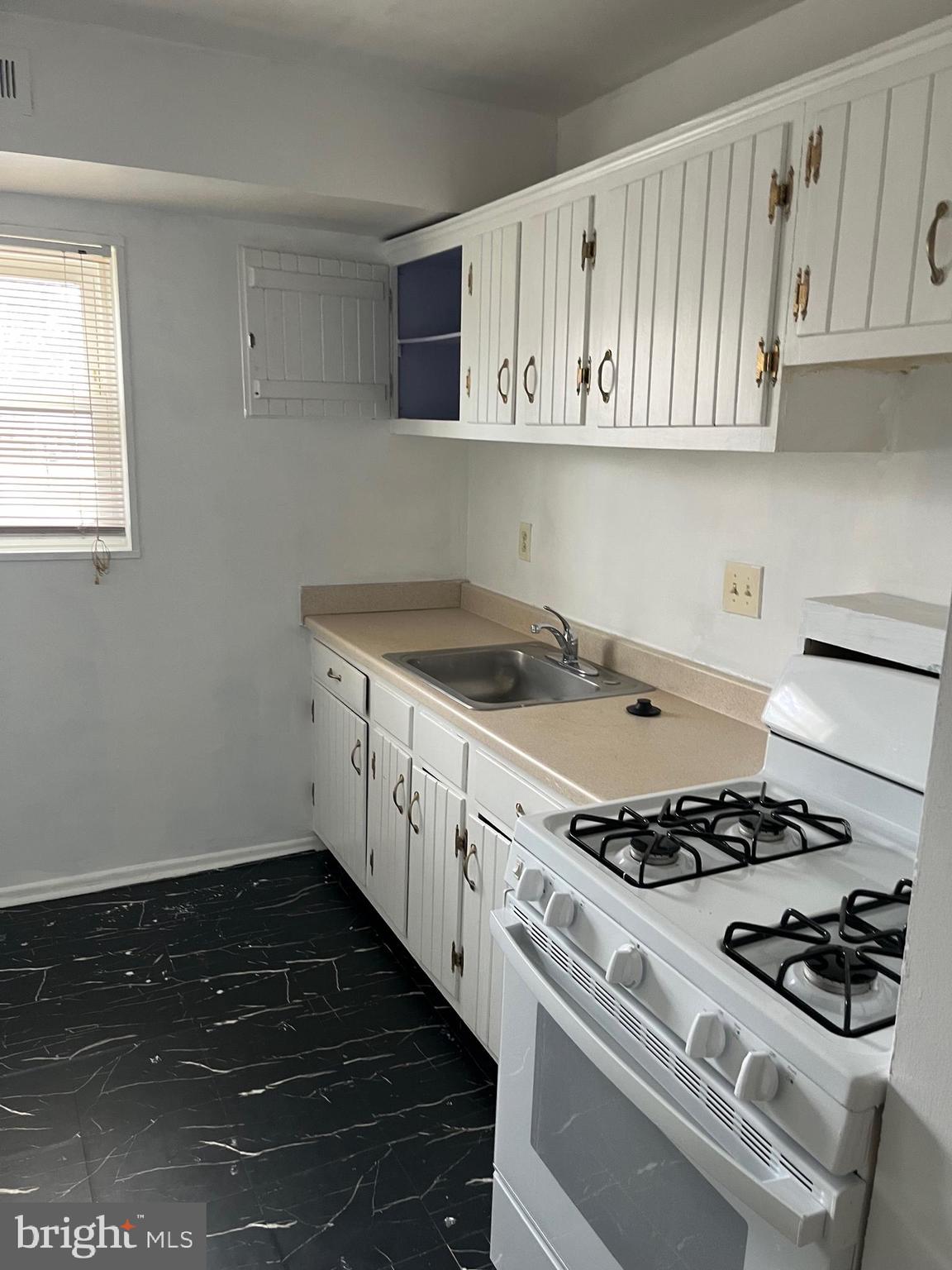 120 WASHINGTON STREET 8 NE 5