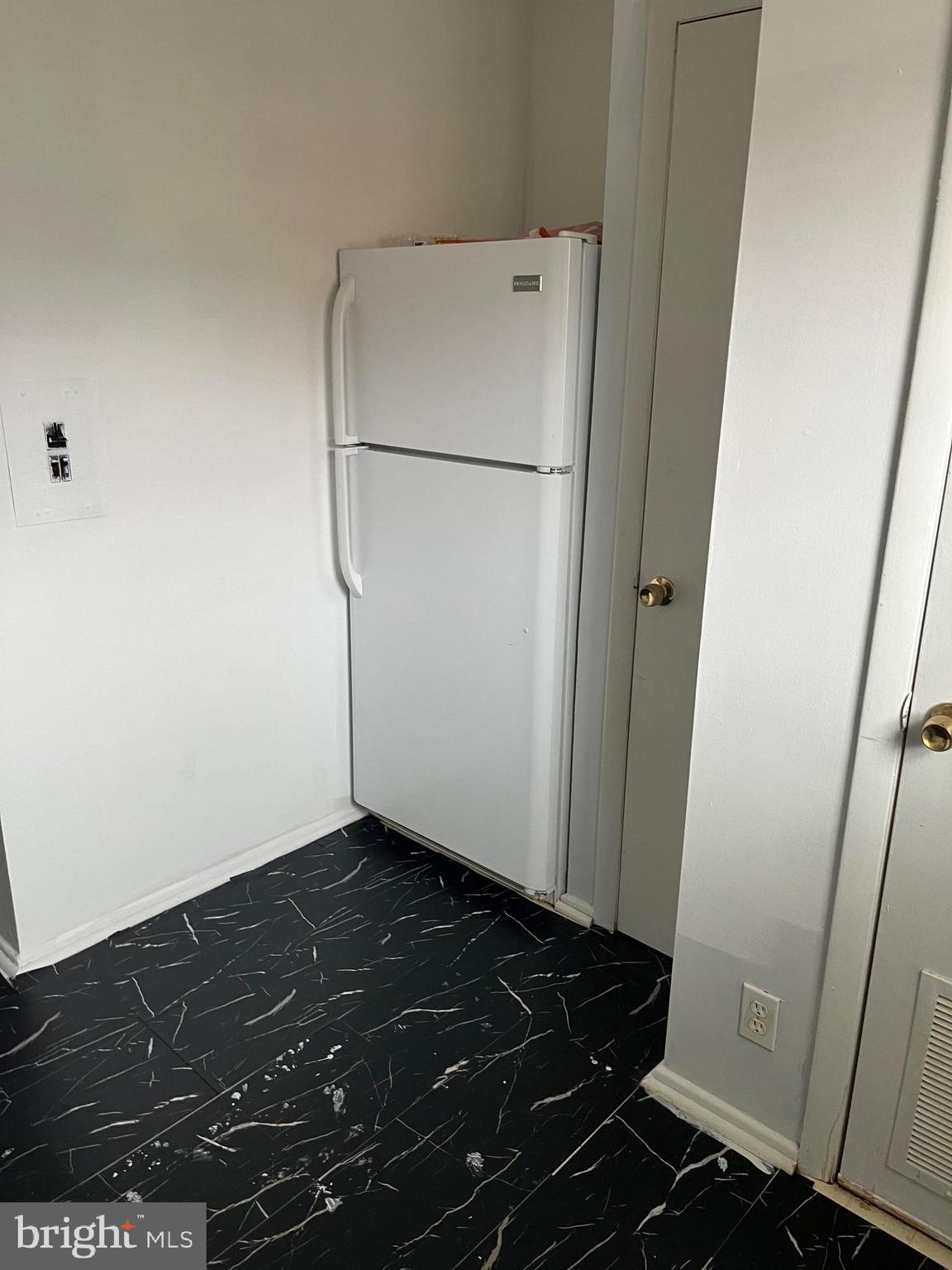 120 WASHINGTON STREET 8 NE 5