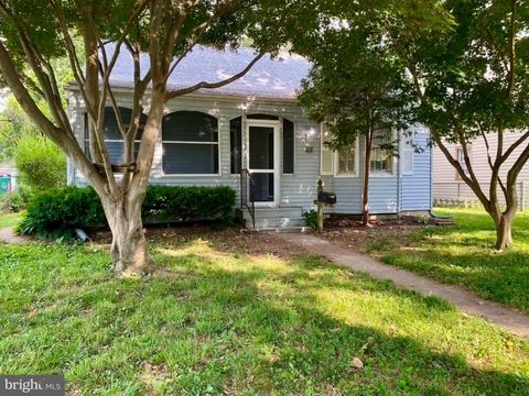 Homes For Sale - 410 W Park Avenue<br/> HAMILTON, NJ 08610