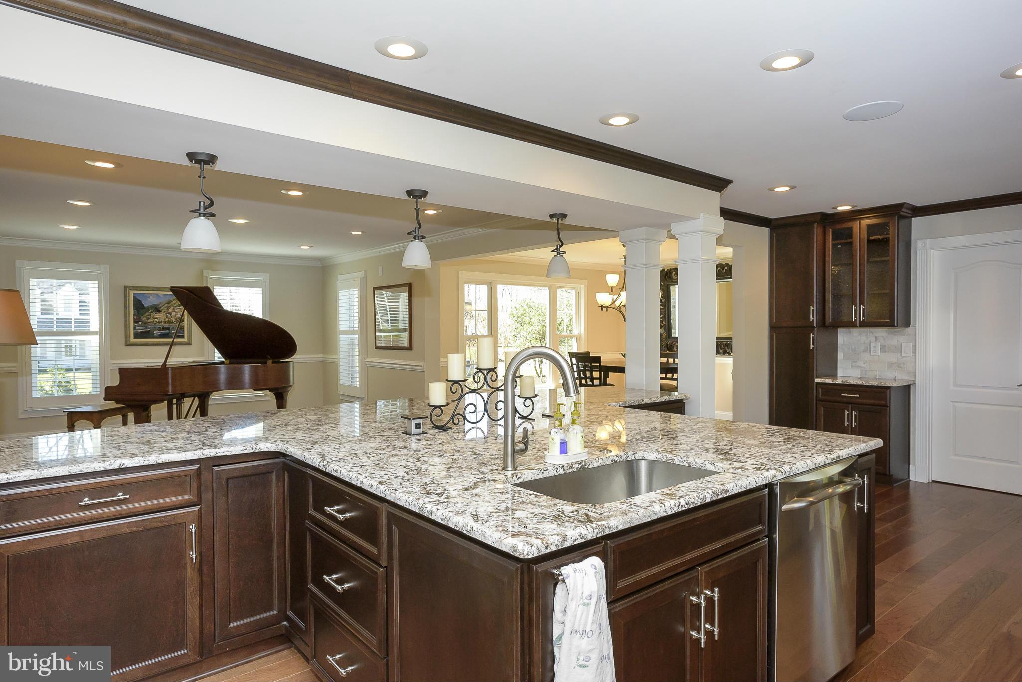 POINT FIELD LANDING - Residential