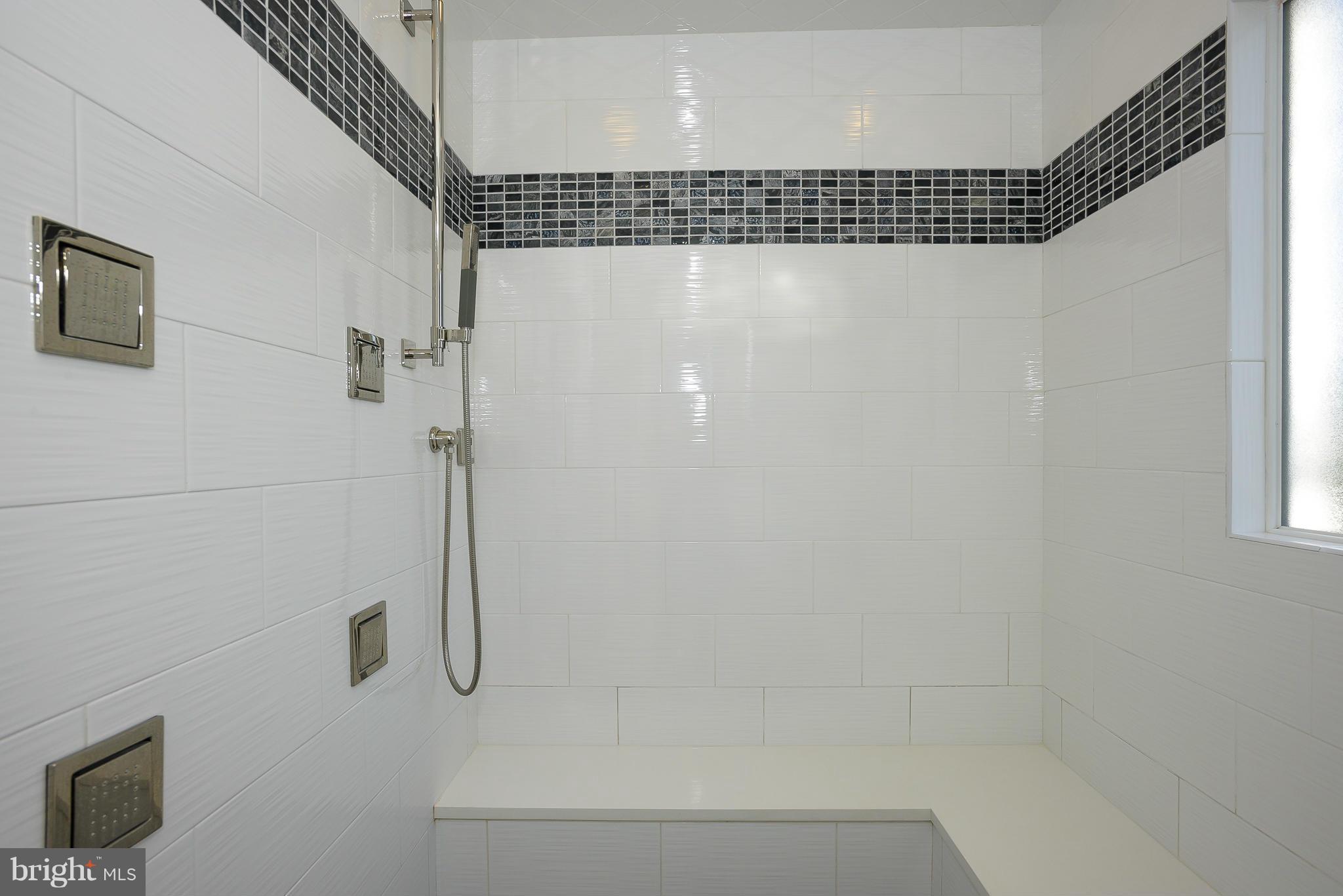 POINT FIELD LANDING - Residential