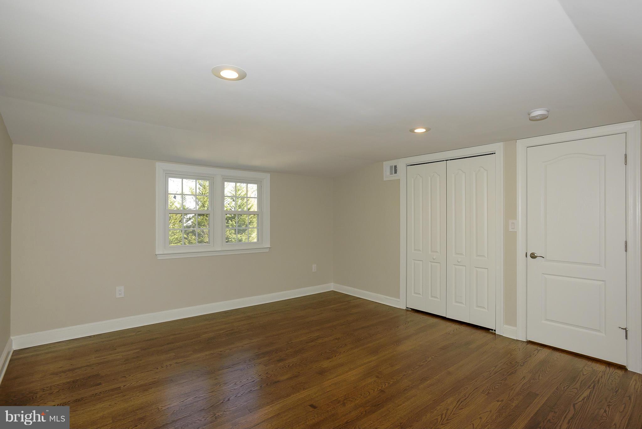 POINT FIELD LANDING - Residential