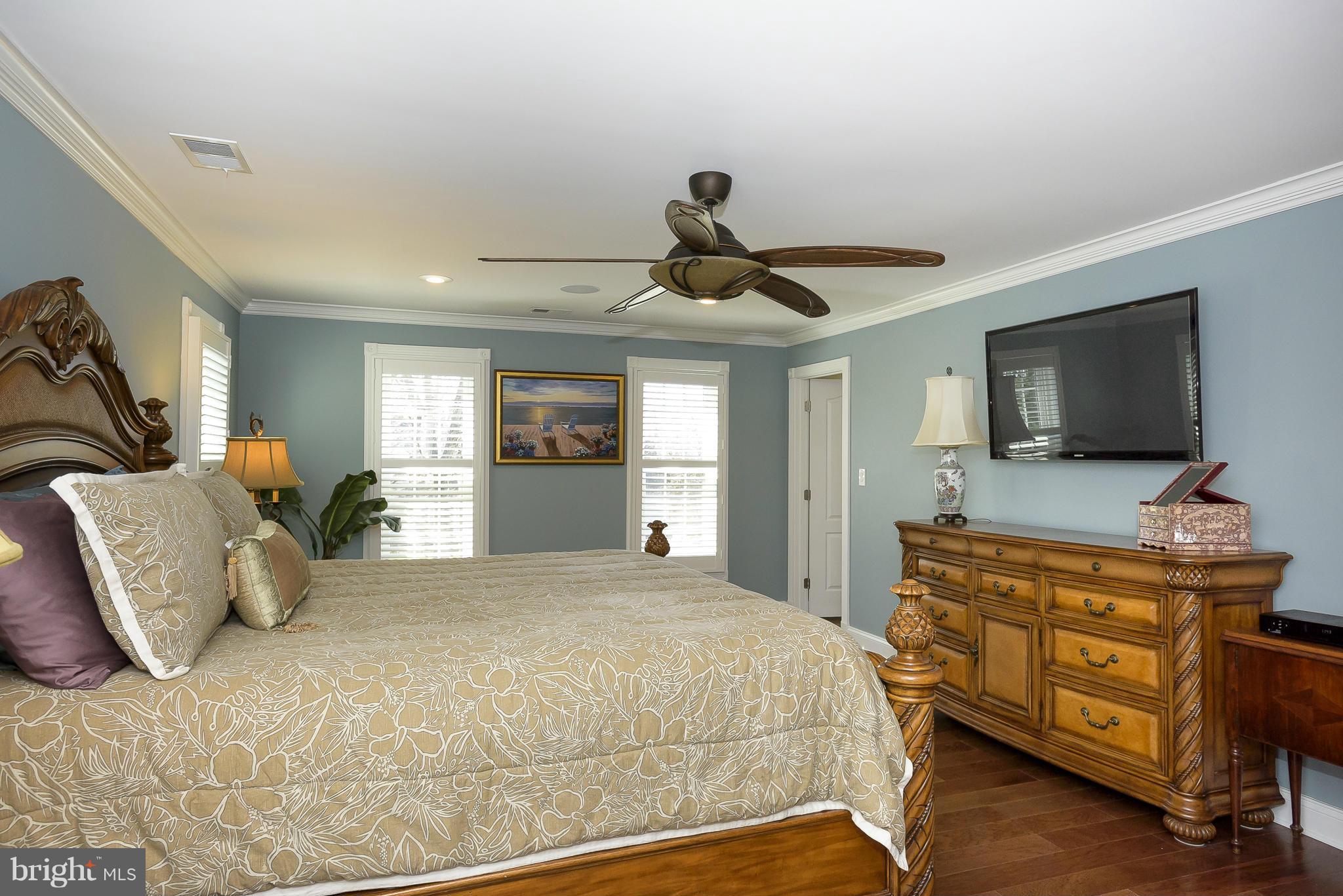 POINT FIELD LANDING - Residential