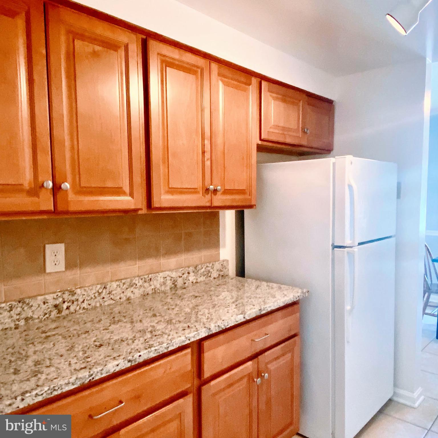 FOUR SEASONS - Residential