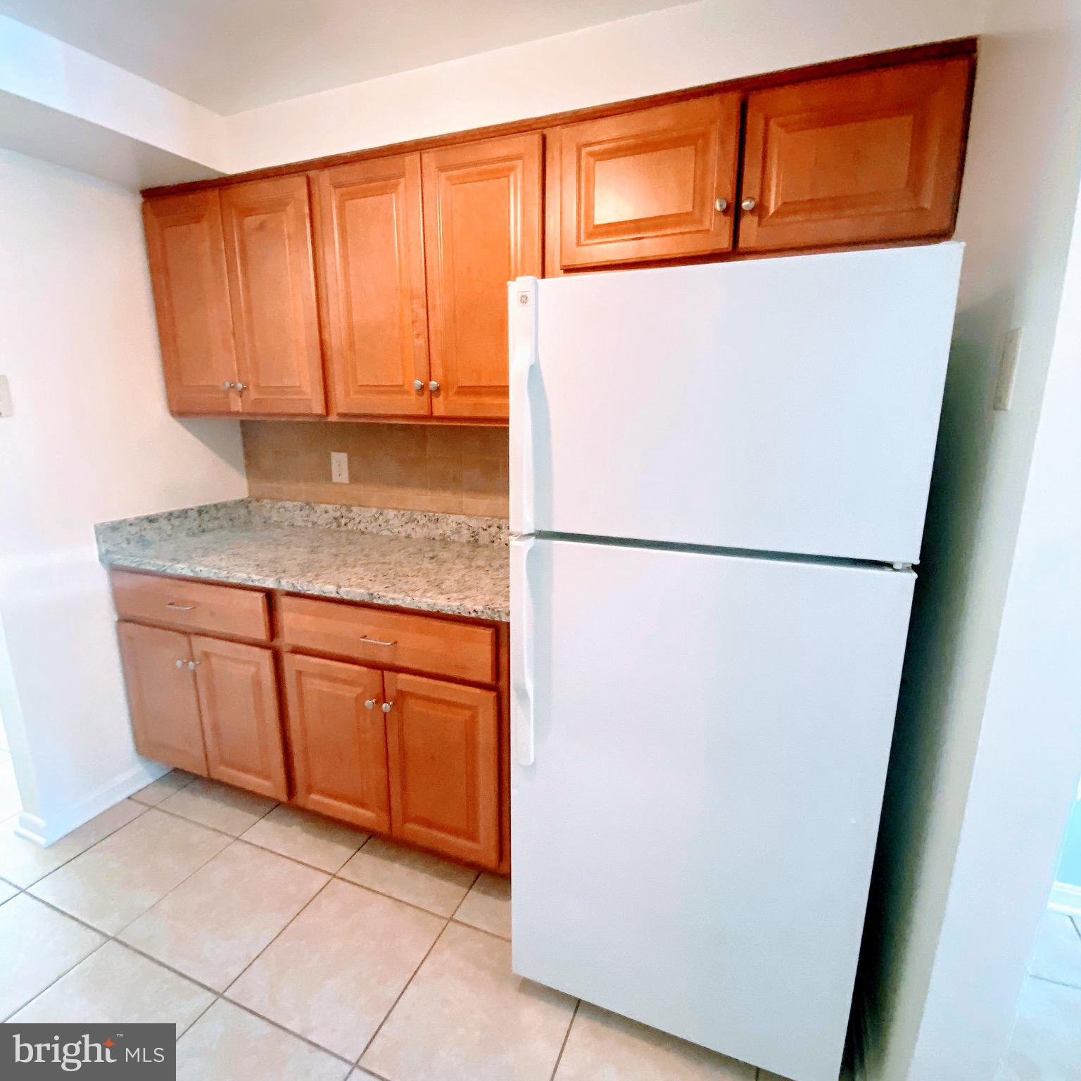 FOUR SEASONS - Residential