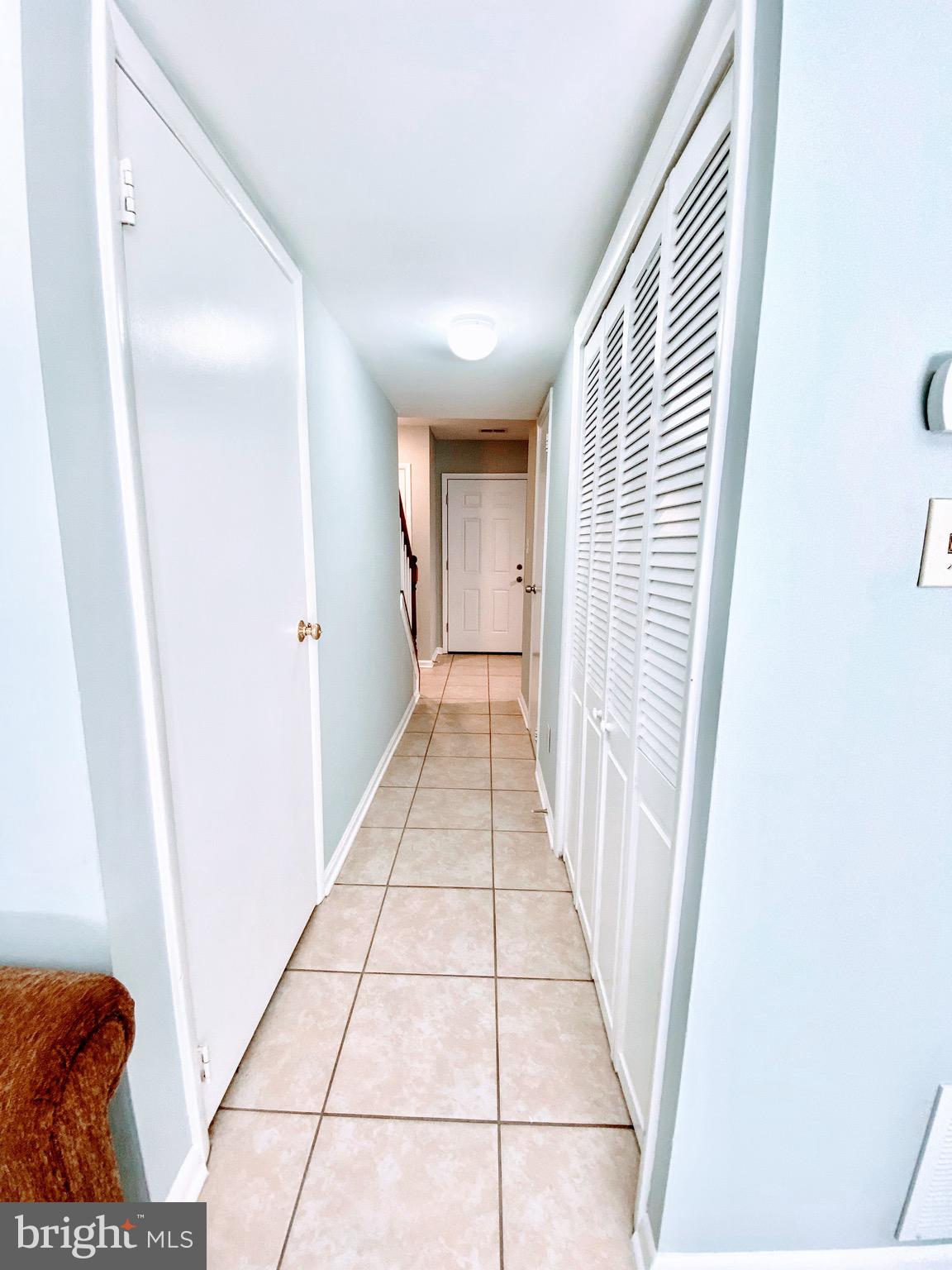 FOUR SEASONS - Residential