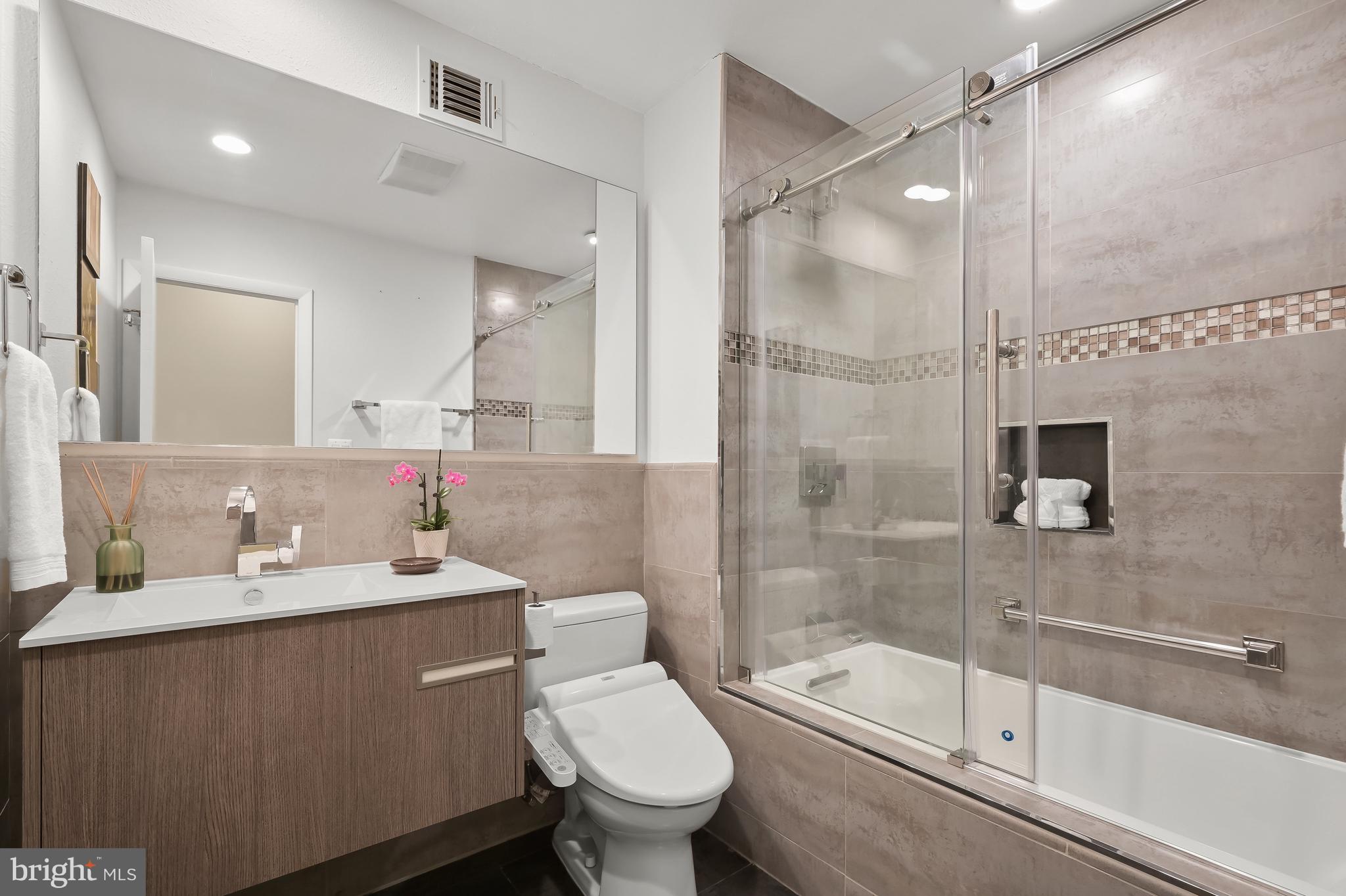 RED COAT WOODS - Residential