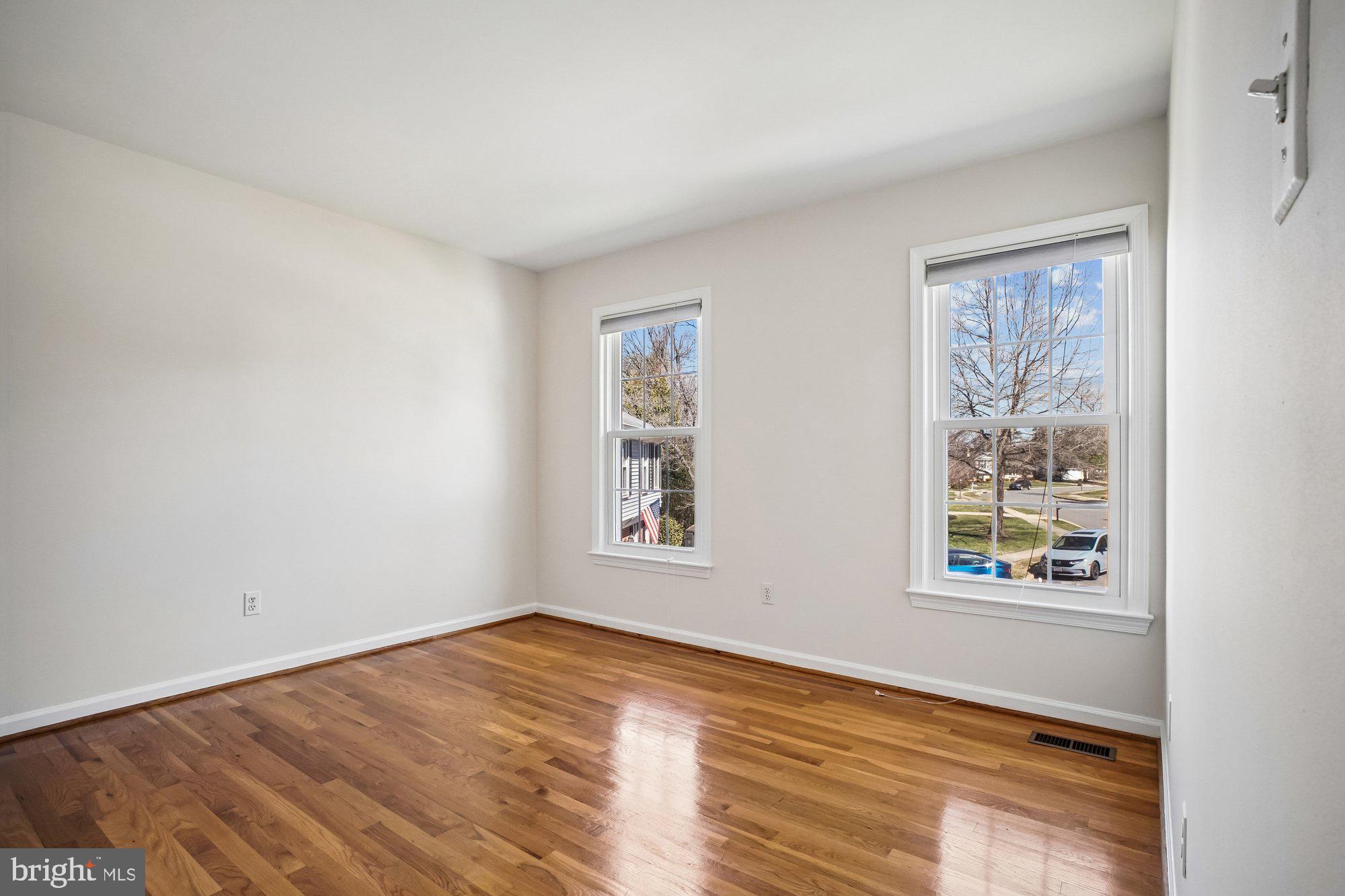 BARRISTERS PLACE - Residential