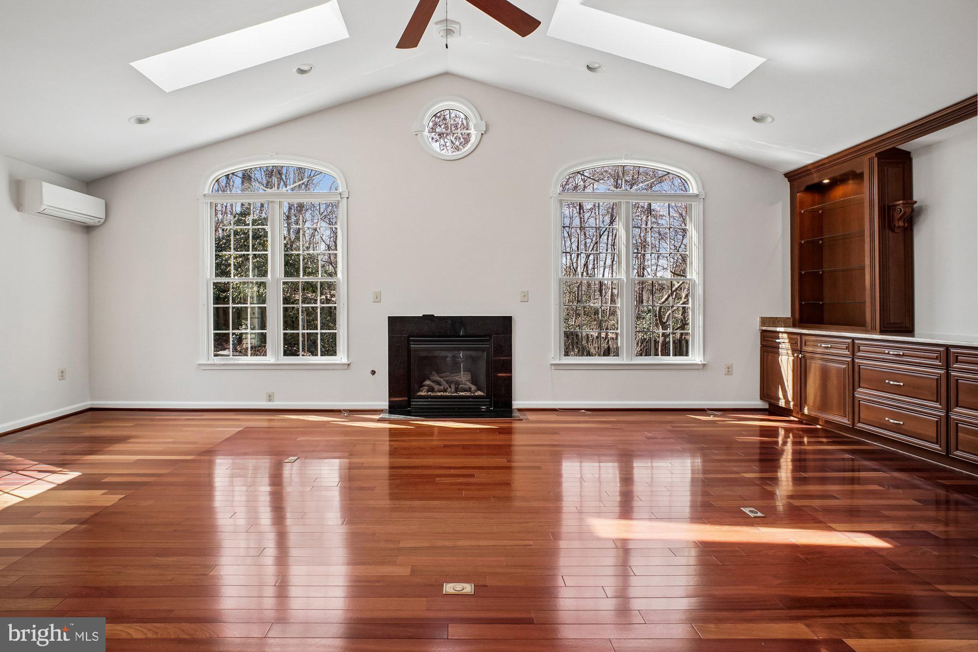 BARRISTERS PLACE - Residential