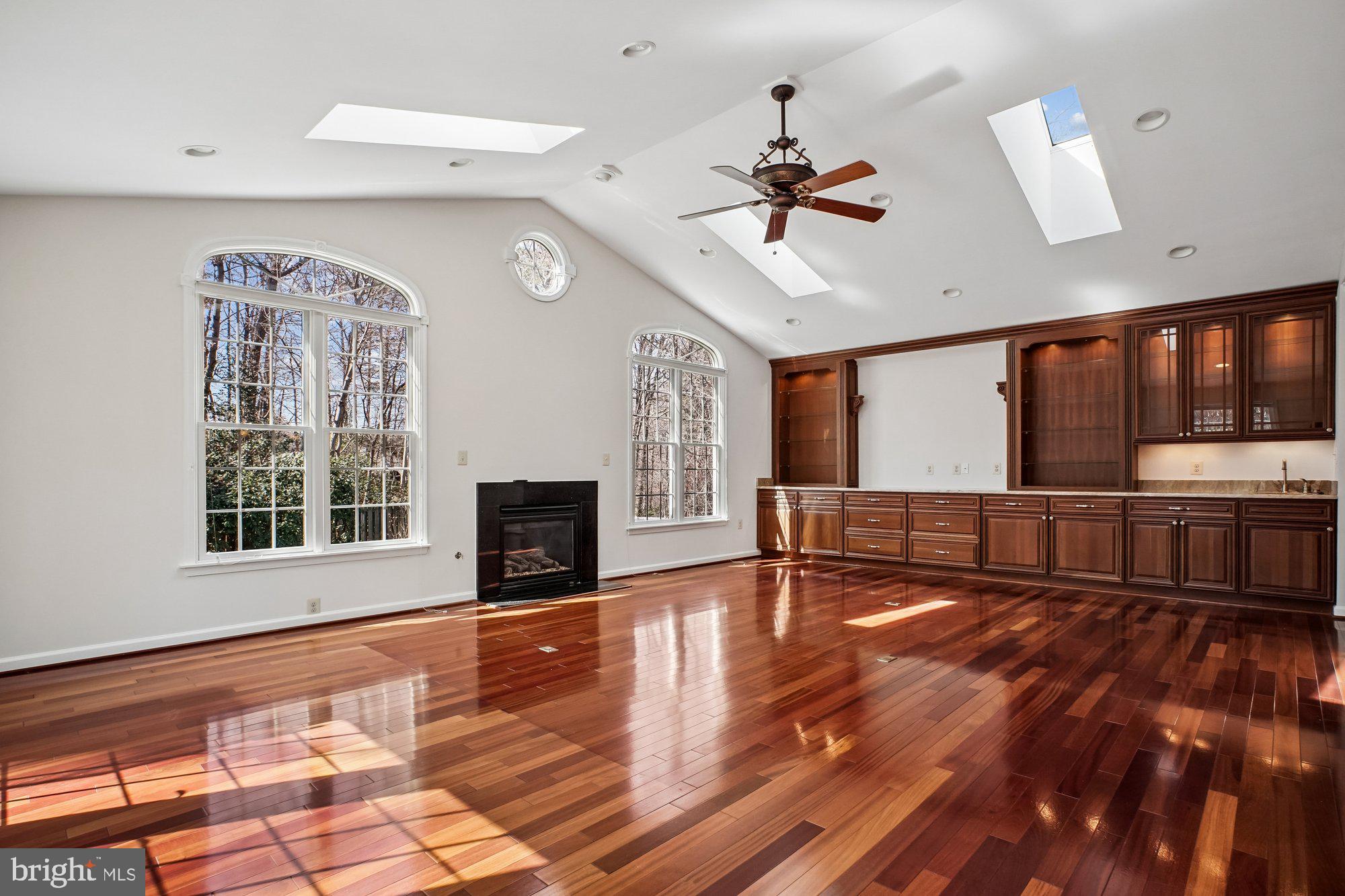 BARRISTERS PLACE - Residential