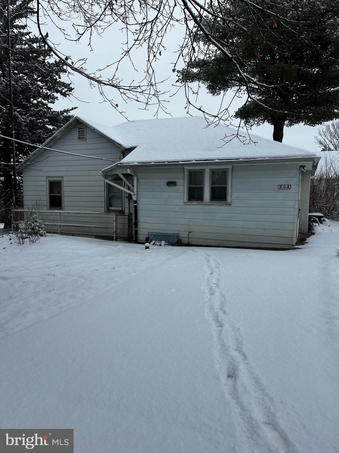 804 E CHOCOLATE AVENUE